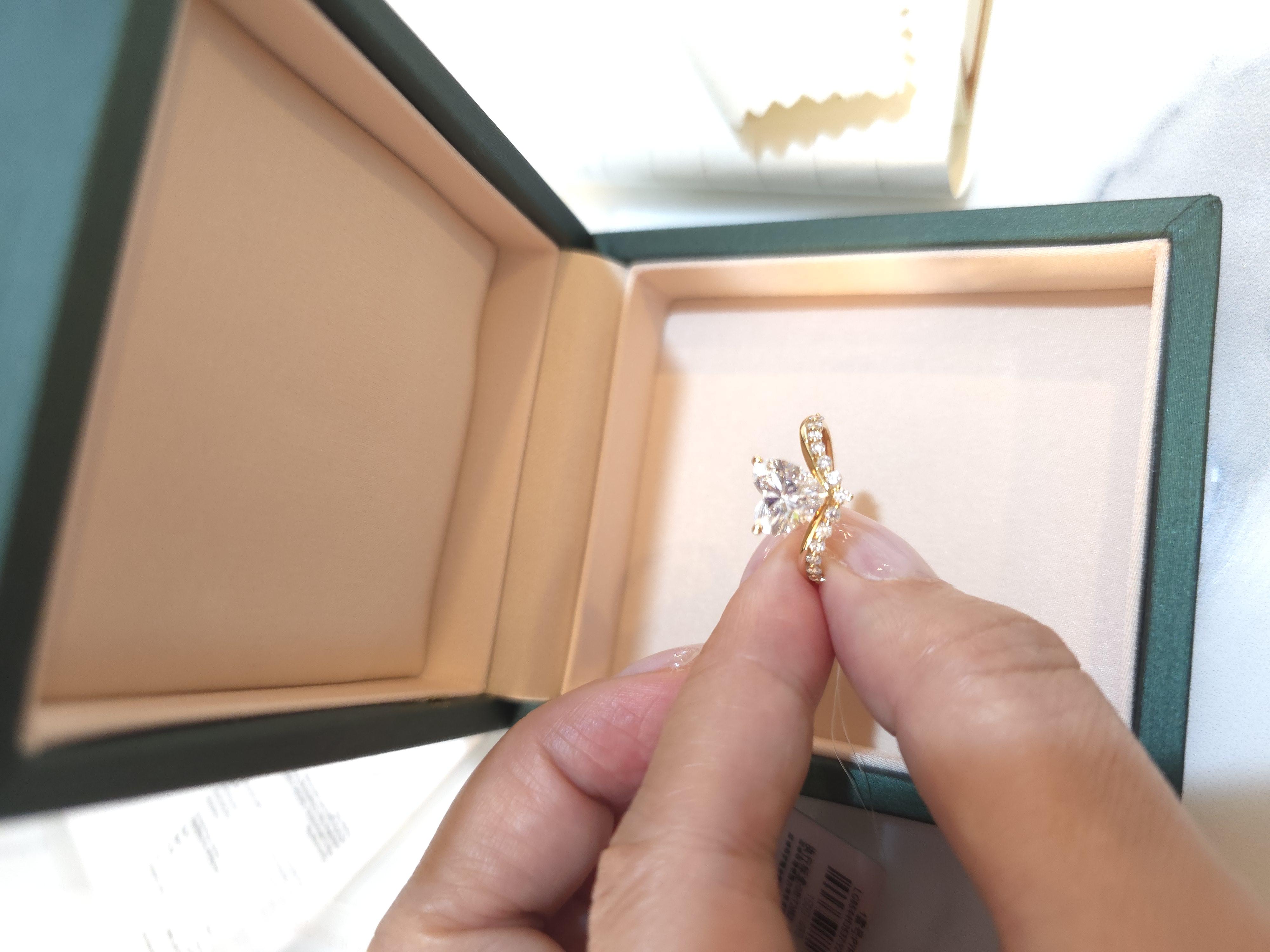 18K培育鑽石戒指 D1.55 d0.257 D/VS1 G3.14g S13