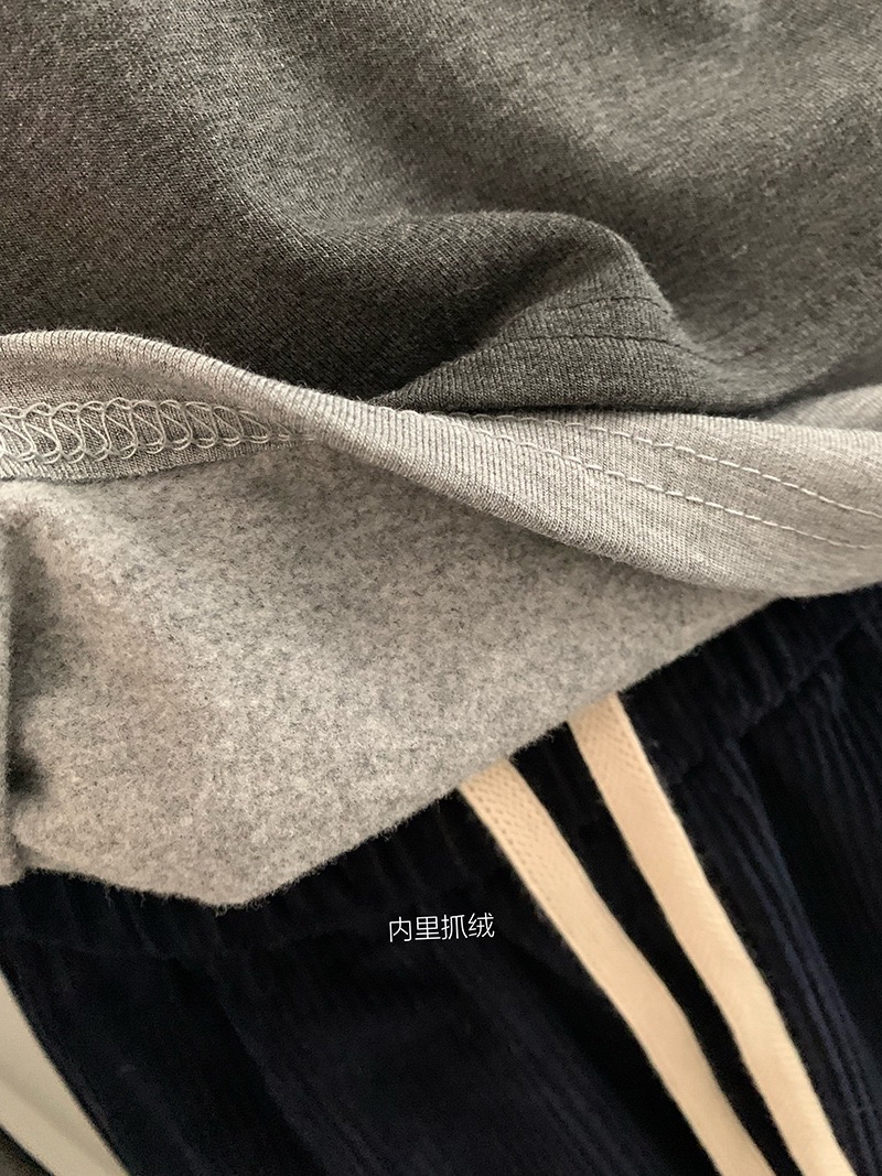 纯欲风V领纽扣假两件长袖T恤 