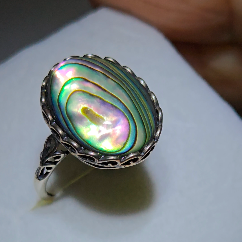 Abalone shell ring from Australia with intense shine - JW46
