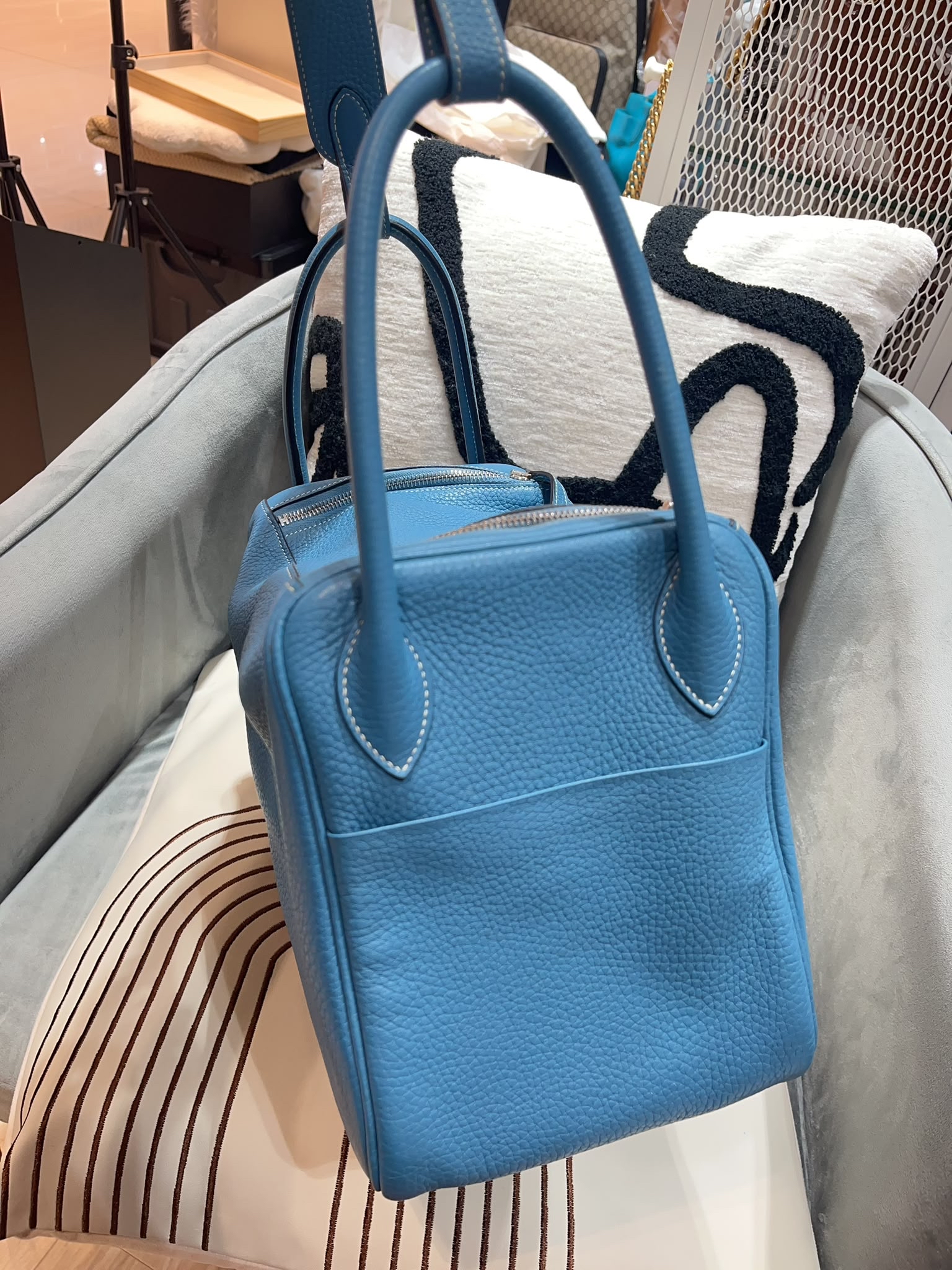 HERMES LIMDY 34,STAMP T,牛仔藍銀扣  100%Authentic, 95%new  ✅塵袋 