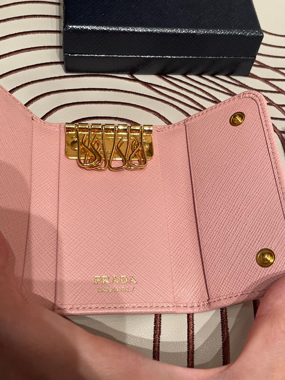 Prada Saffiano Calfskin Key holder 小牛皮鎖匙包 1PG222  100%Authentic,unused未使用 ✅保證卡✅盒 