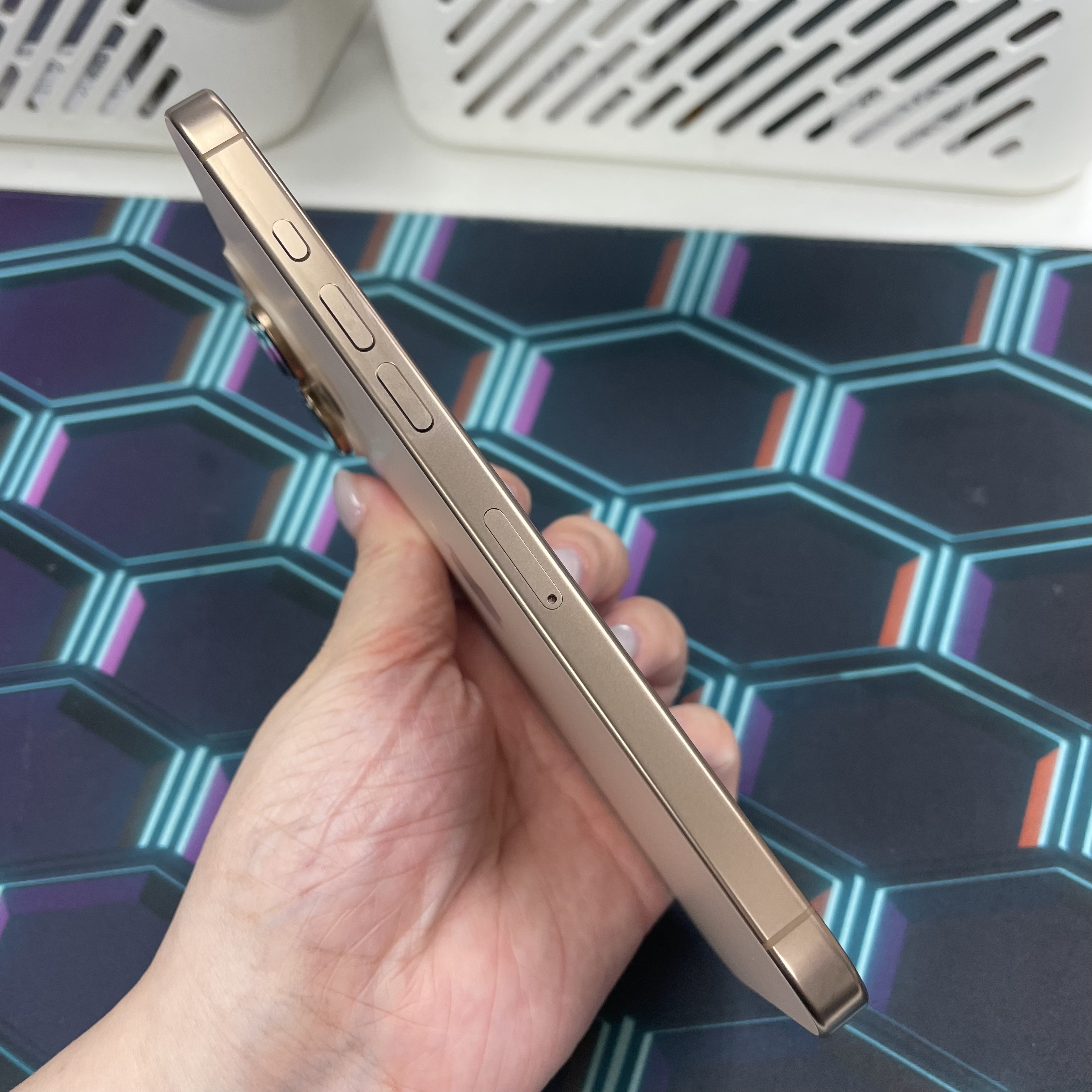 *6532 16 Pro max 完美機 512GB 電90 沙色 gold