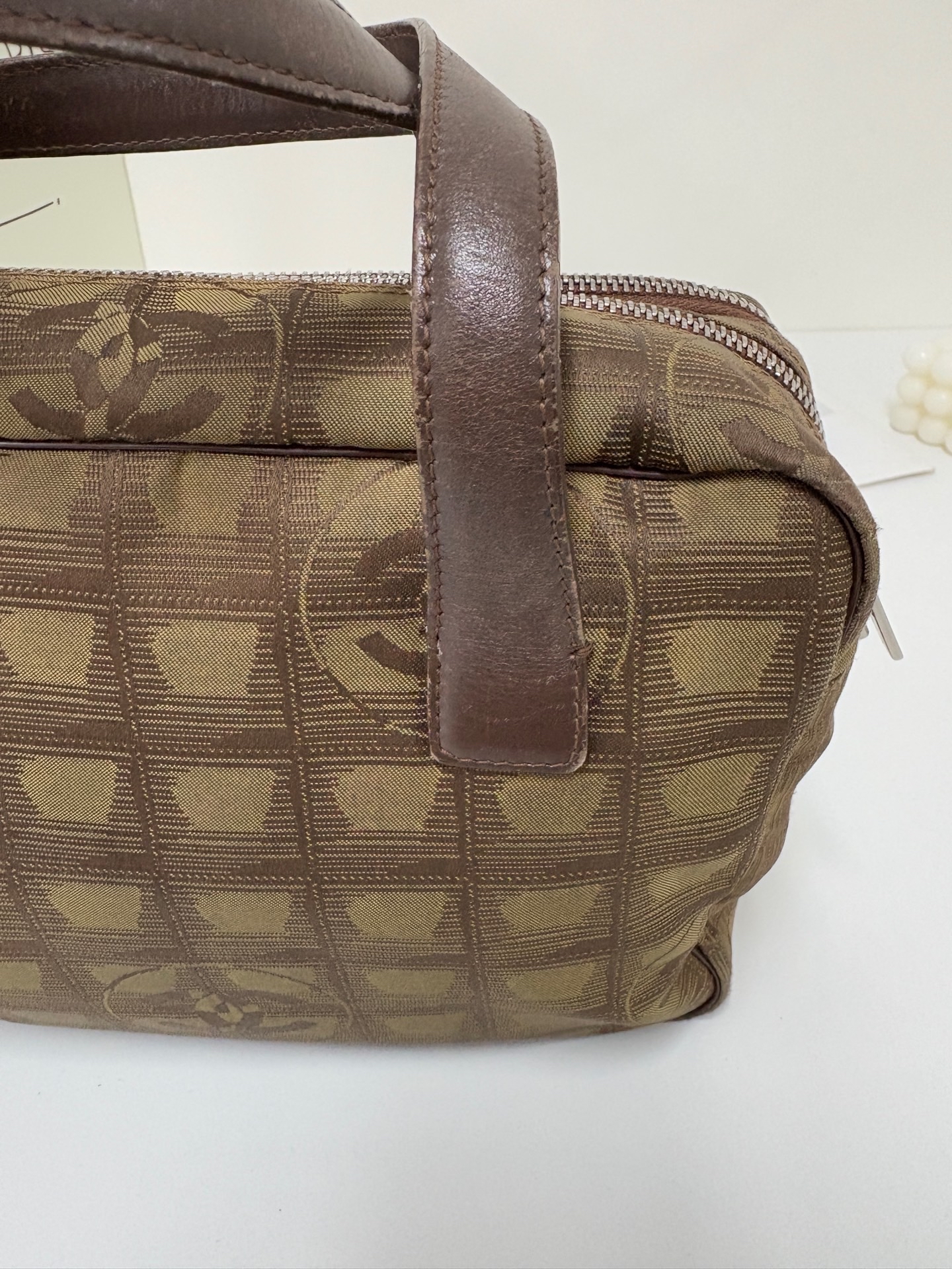 【預訂貨品】Chanel啡色冰格腋下包