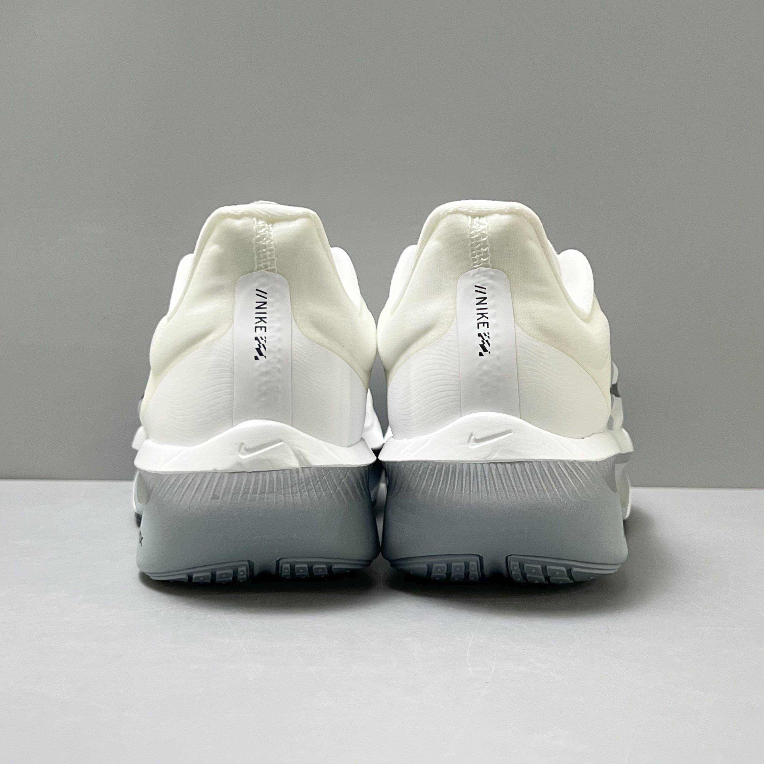 Nike Zoom Fly 6 FN8455-104  