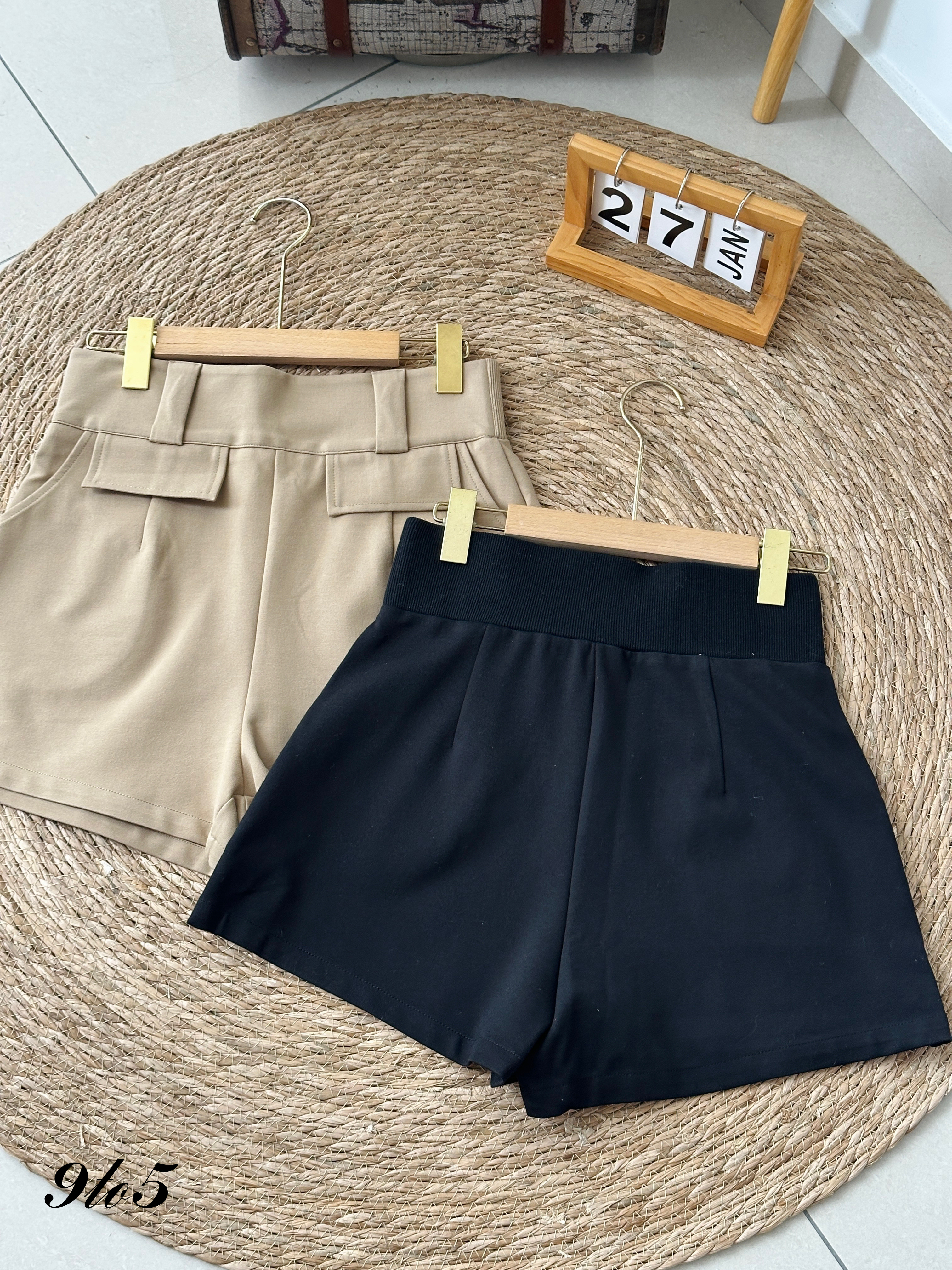 S1777 A Line Short Pants - Black & Khaki