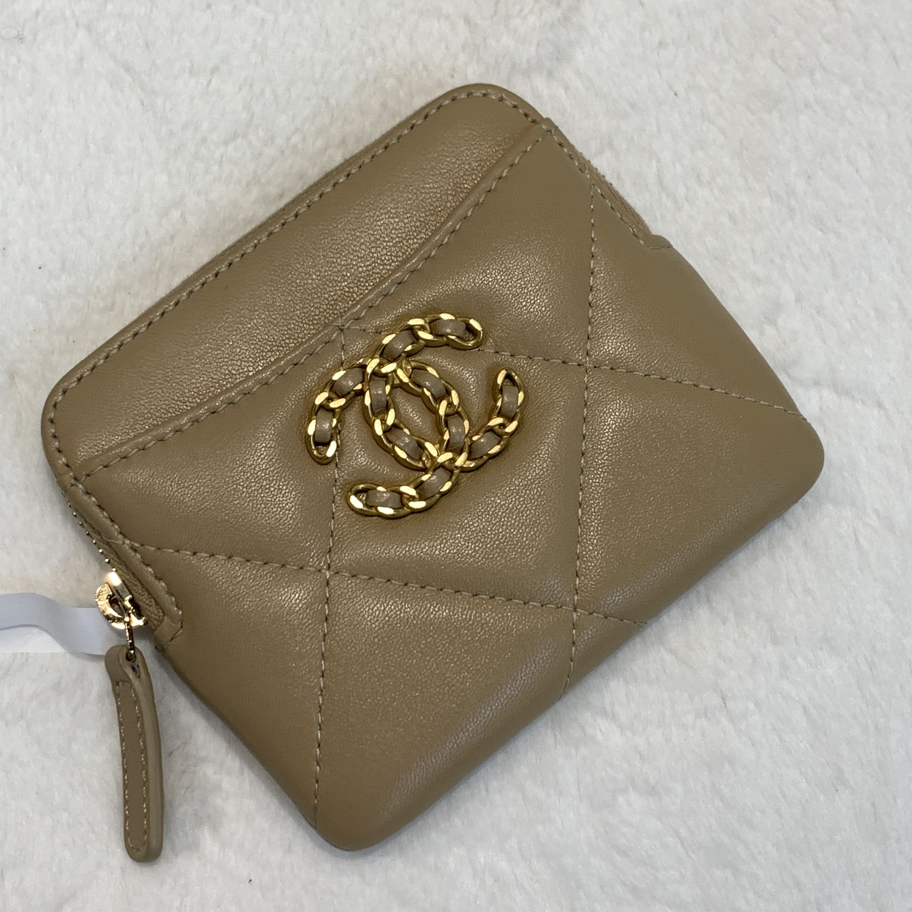 Chanel 19c奶茶色系銀包🤎