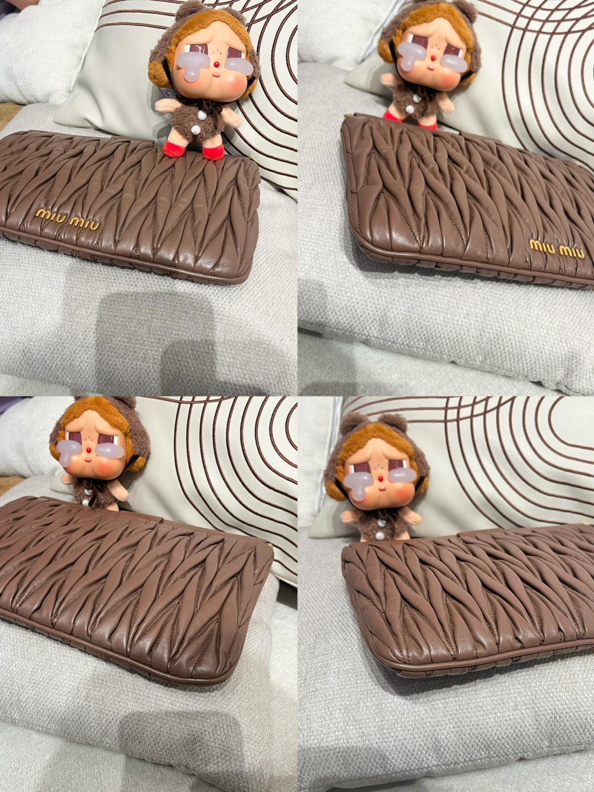 Miu Miu clutch bag ,100%Authentic, 98%new✅Dust bag