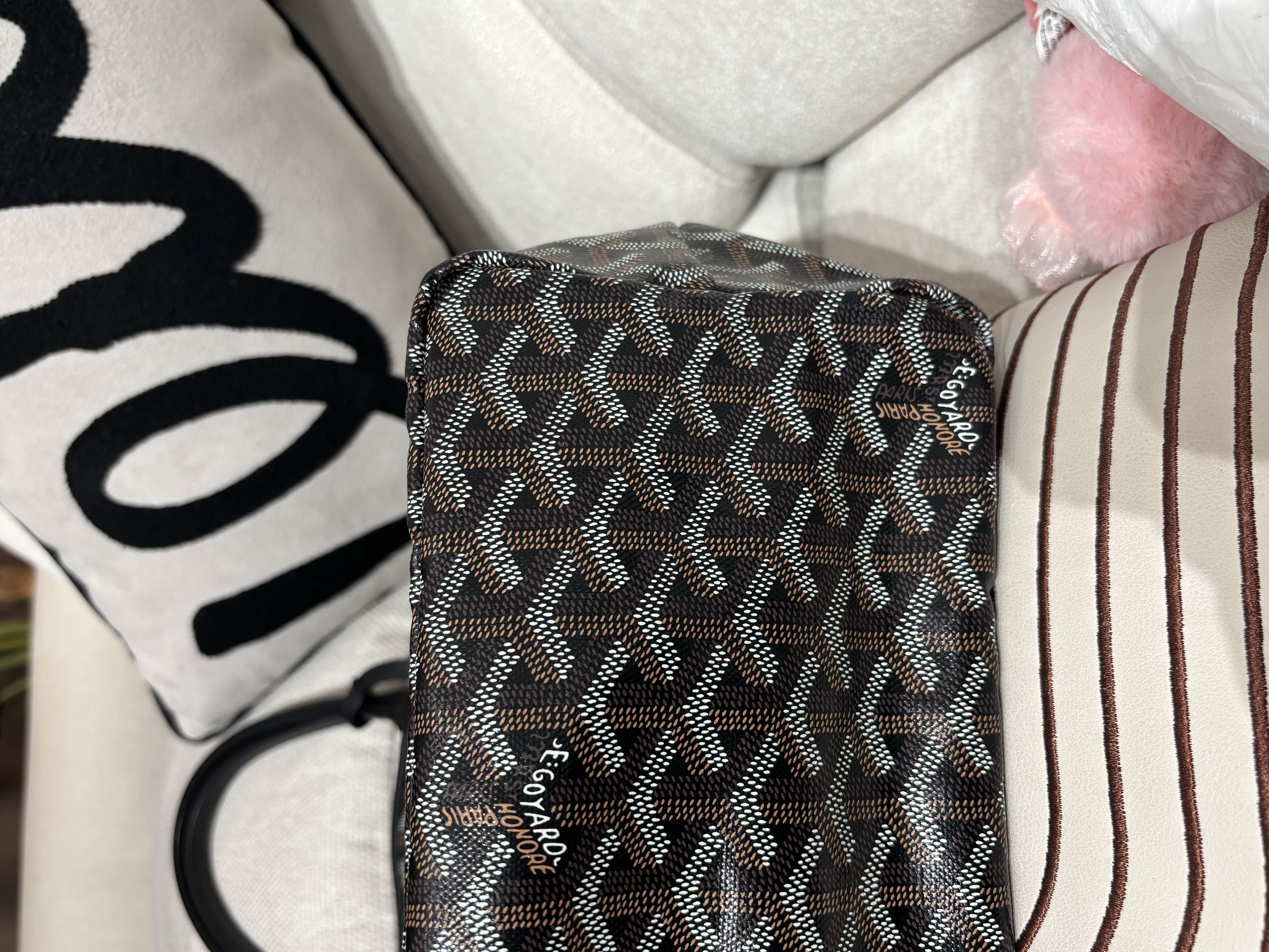  全新 Goyard Saint Louis pm tote bag 100%Authentic, 全新未使用品✅專門店收據✅pouch ✅dust bag 