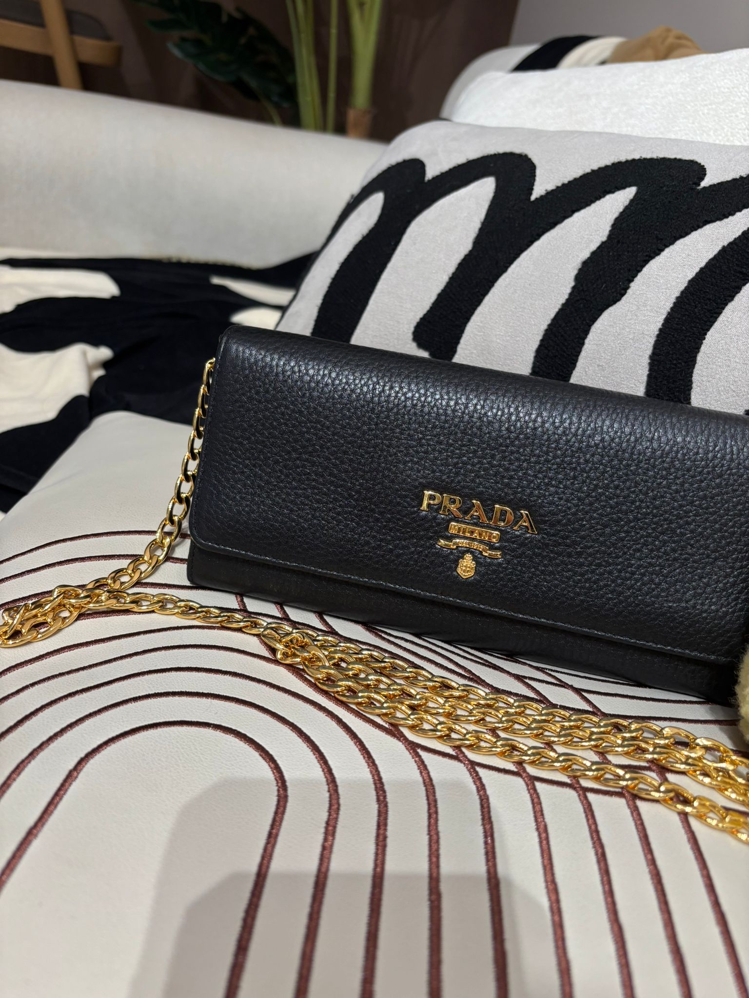 Prada Wallet On Chain Calfskin Black 100%Authentic, 95%New ✅Dust bag