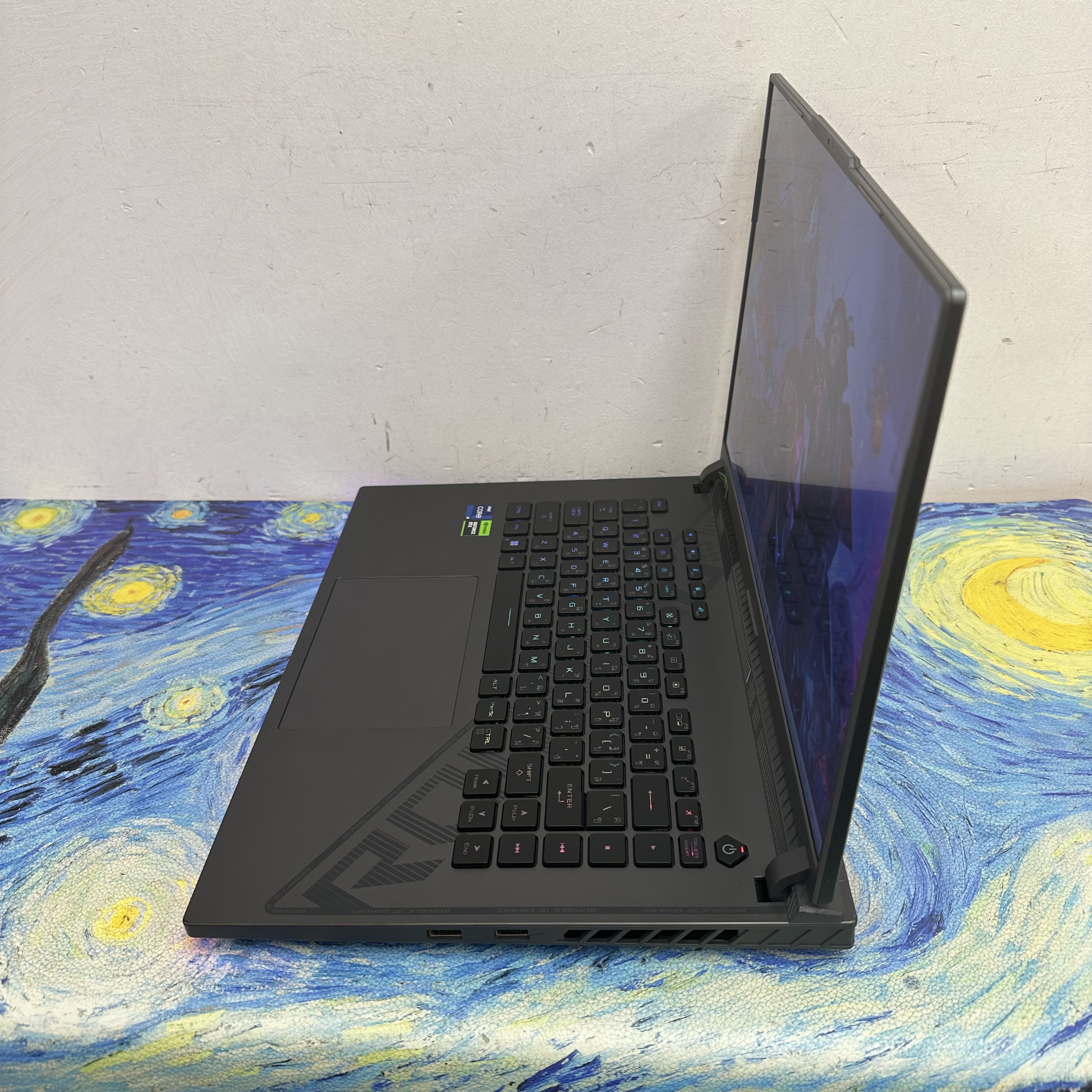 ASUS ROG i9-13980HX/32GB Ram/1TB SSD/RTX 4070獨立顯示卡/2.5K 240Hz 16寸 Mon/ GamingLaptop / Notebook / PC / YouTube / Movie / Gaming Notebook / Gaming PC /