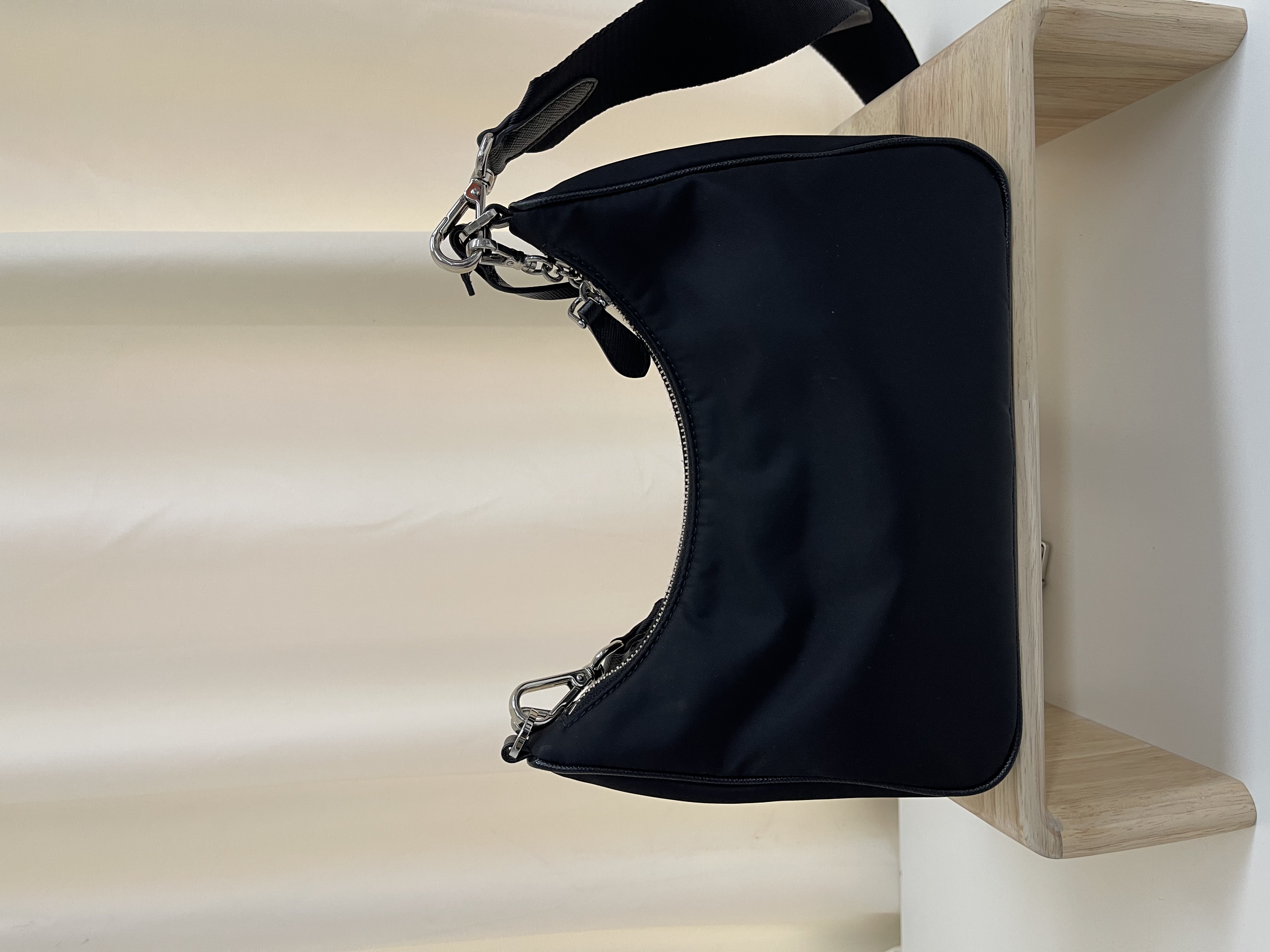 Pre-owned Prada Re-Edition 2005 Re-Nylon/ Product Code: 26012902