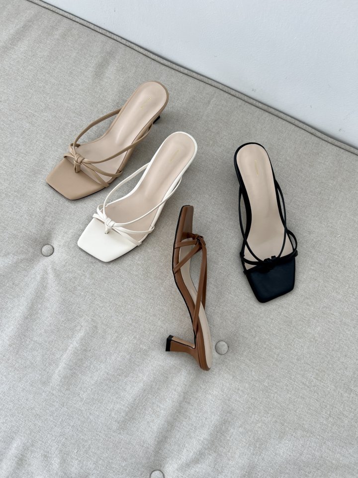 Straps Kitten Heels (4 colors)