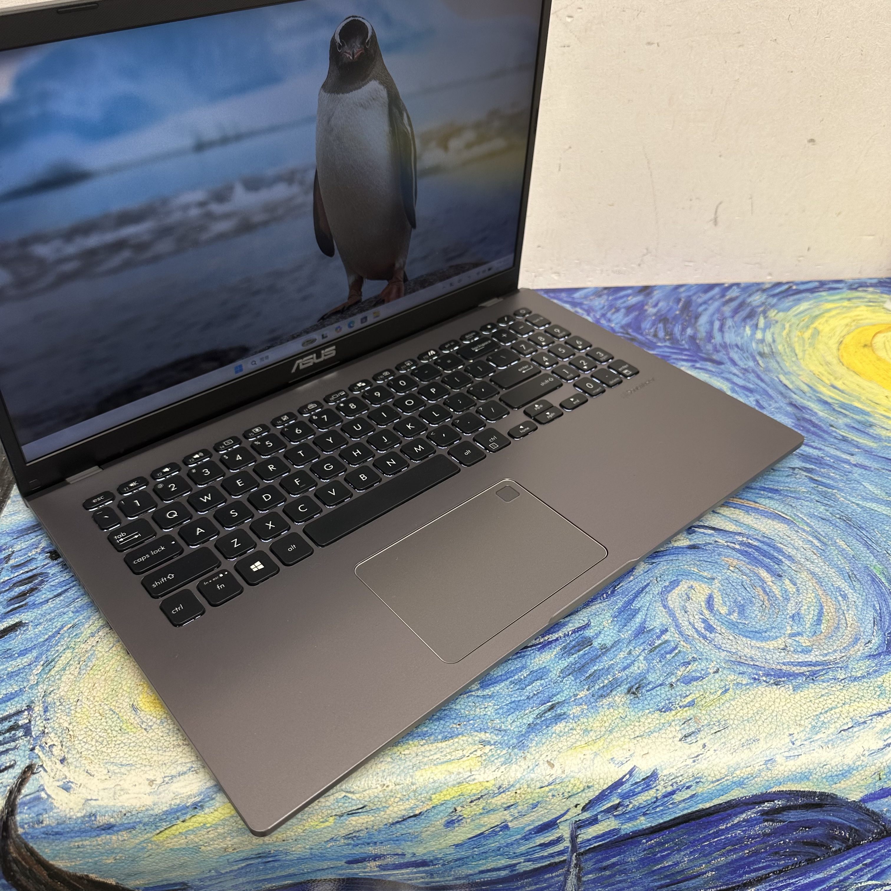 (超抵用華碩15.6寸文書機🔥)ASUS Intel(R)Pentium(R) Silver N5000 CPU /16GB Ram/512GB SSD/文書一流/超輕超薄/Notebook/Laptop/ 文書機/ 電影 / Movie / Netflix