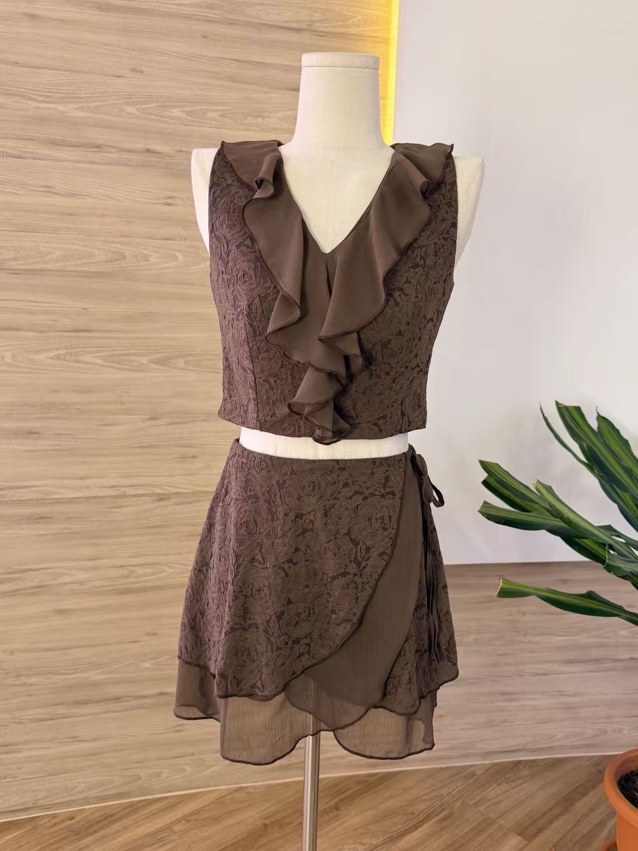 Elara Set Wear