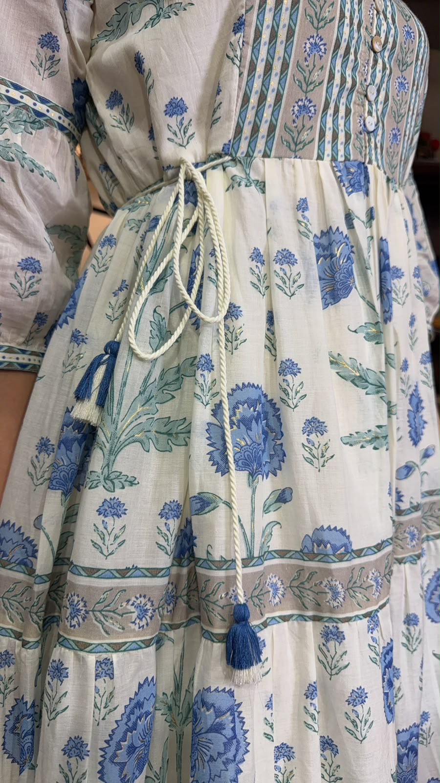 3170 Fog Green Blue Floral 3 Layers 4-Rope OP 47"