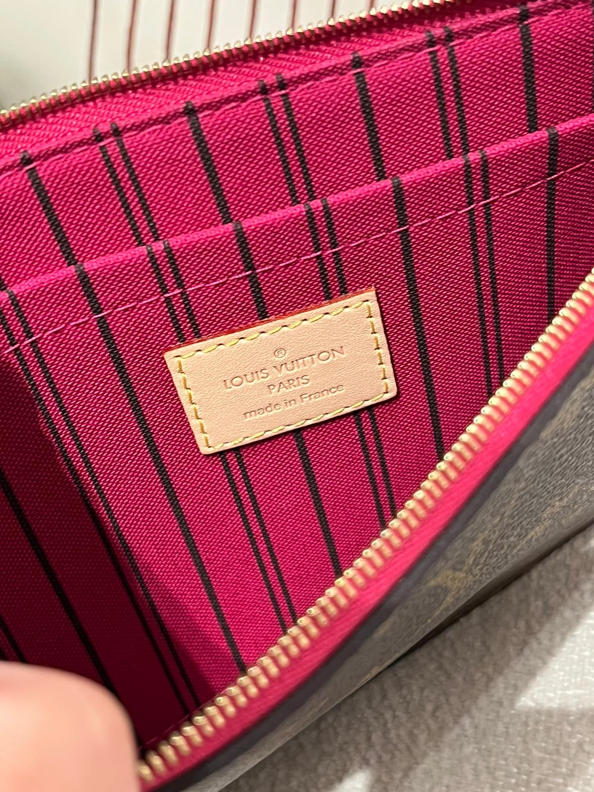 LV Monogram Pouch 100%Authentic, 98%New 