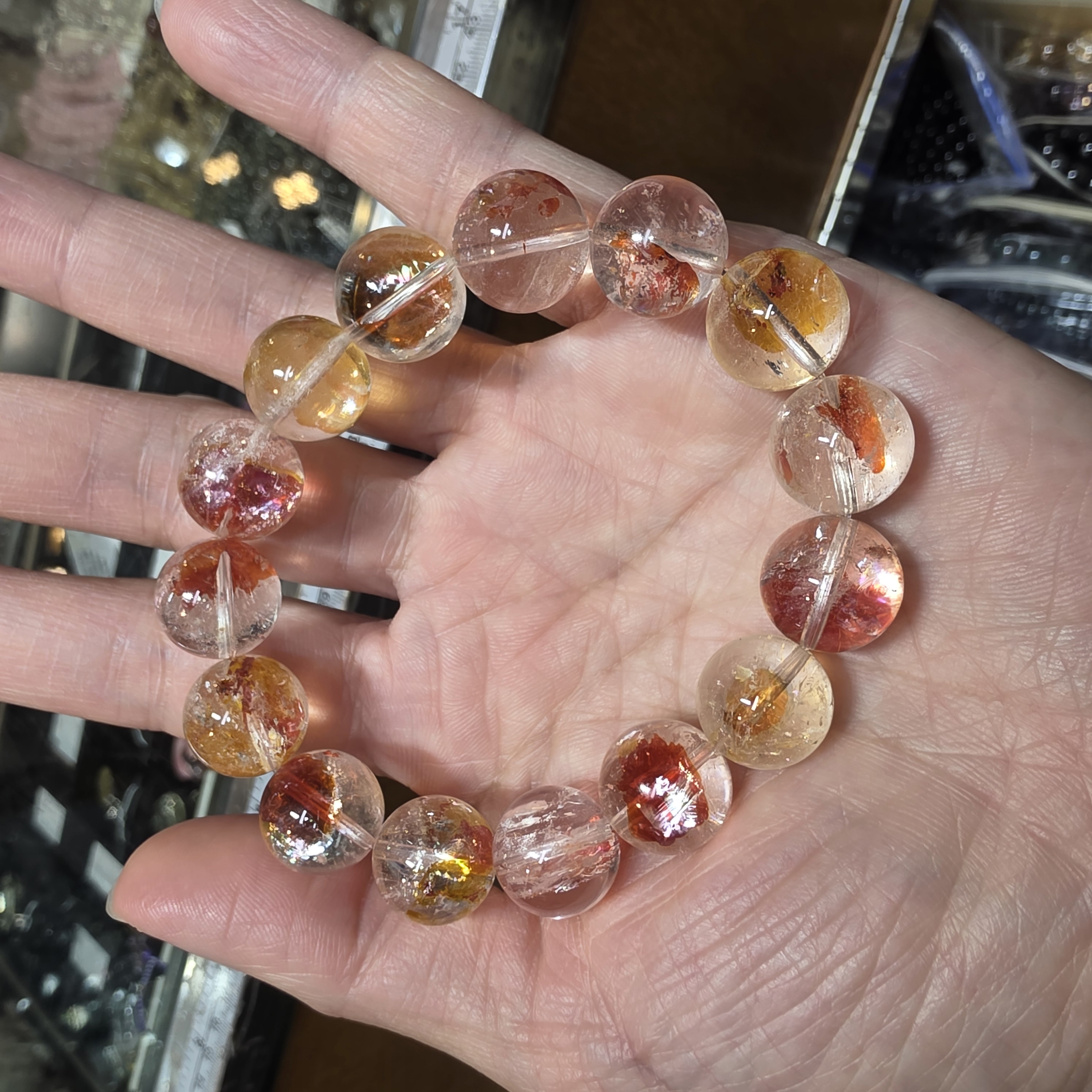 錦鯉膠花水晶手串(Hematoid Quartz)