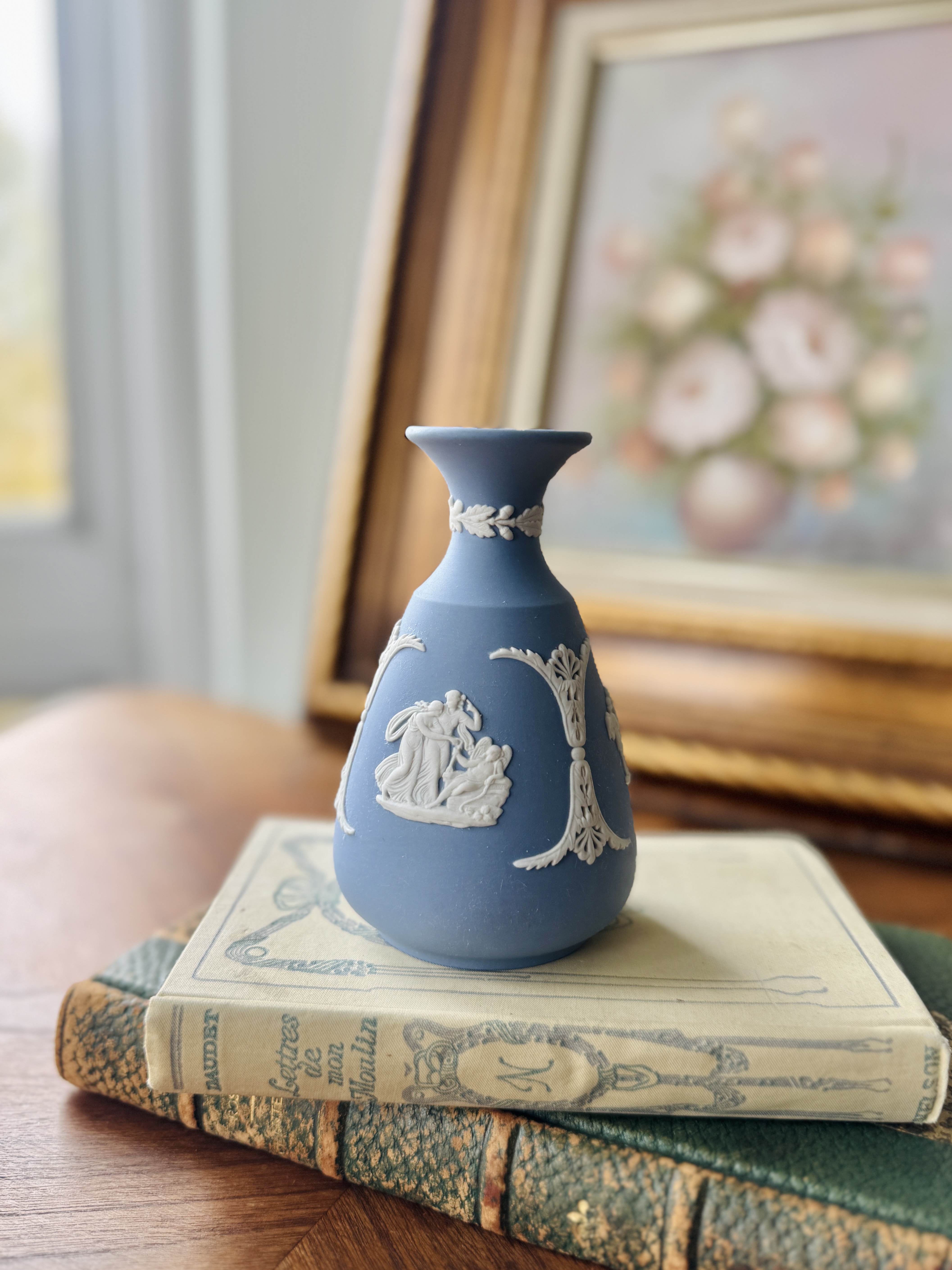 Vintage Wedgwood Blue Jasper Vase (MT2460)