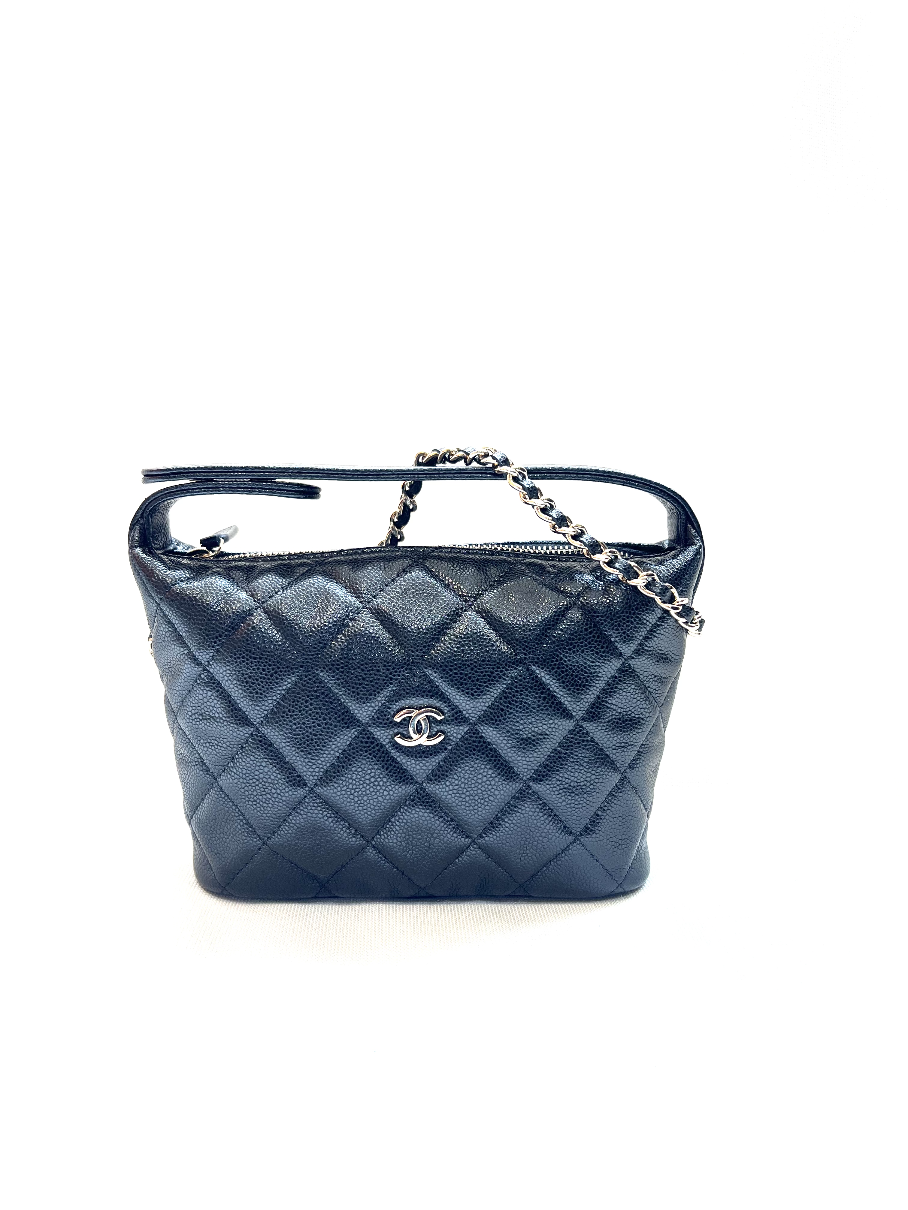 Pre-Owned CHANEL Hobo Bag / Product Code: 26041640
