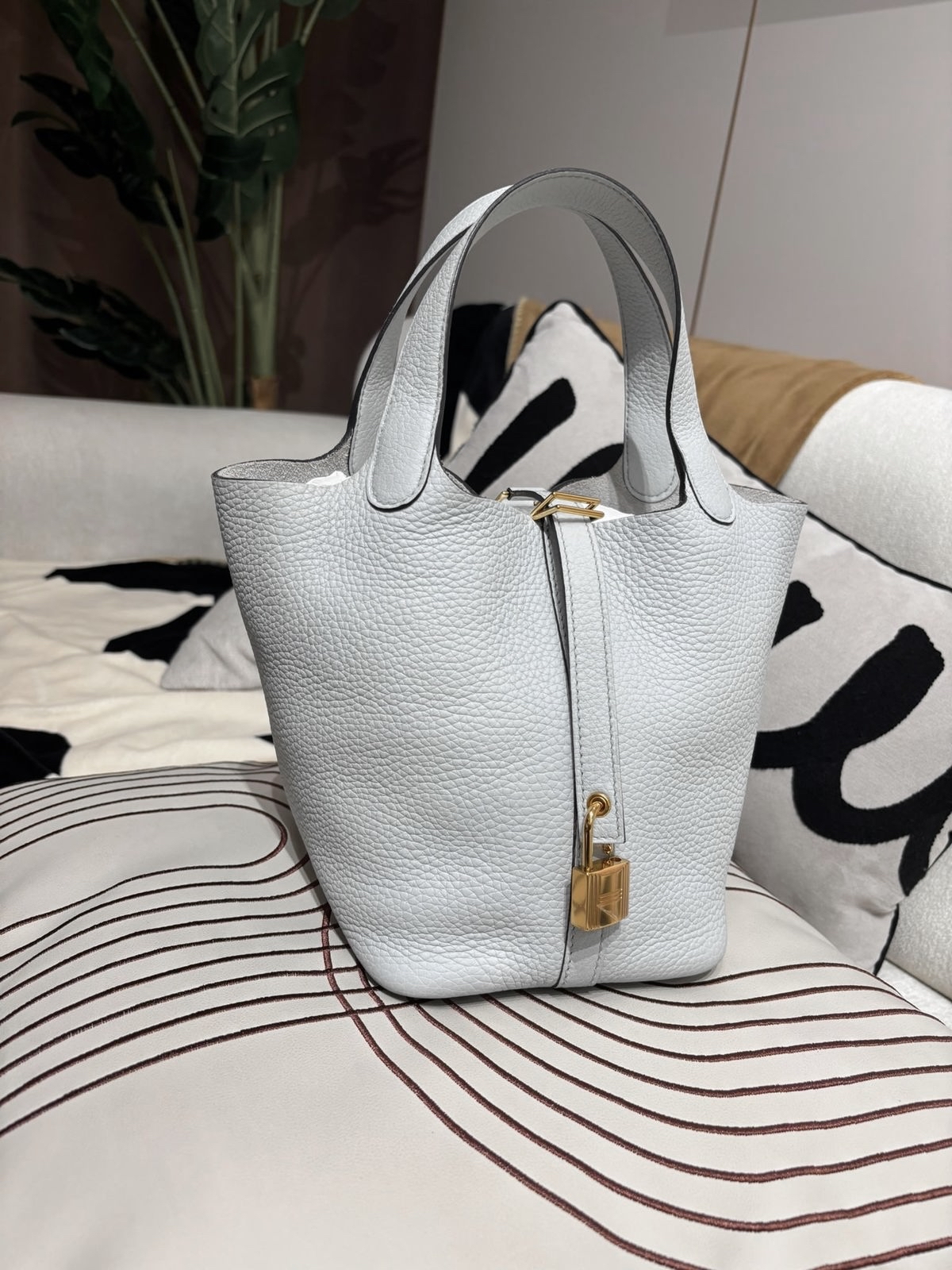 Hermes Picotin 18 Stamp B 聖杯藍金扣 100%Authentic, 95%New ☑️收據副本☑️Key Lock☑️Dust bag
