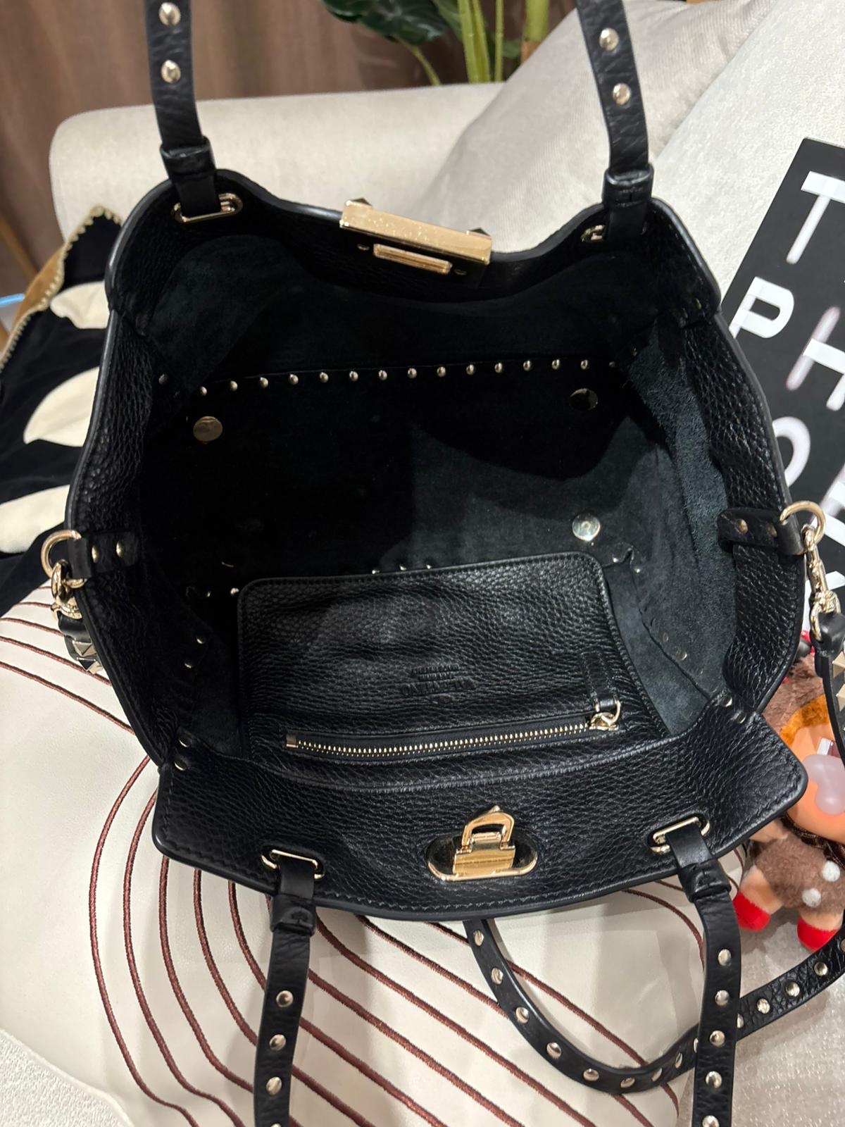 Valentino Rockstud Shoulder Bag Black 100%Authentic, 93%New ✅Dust bag