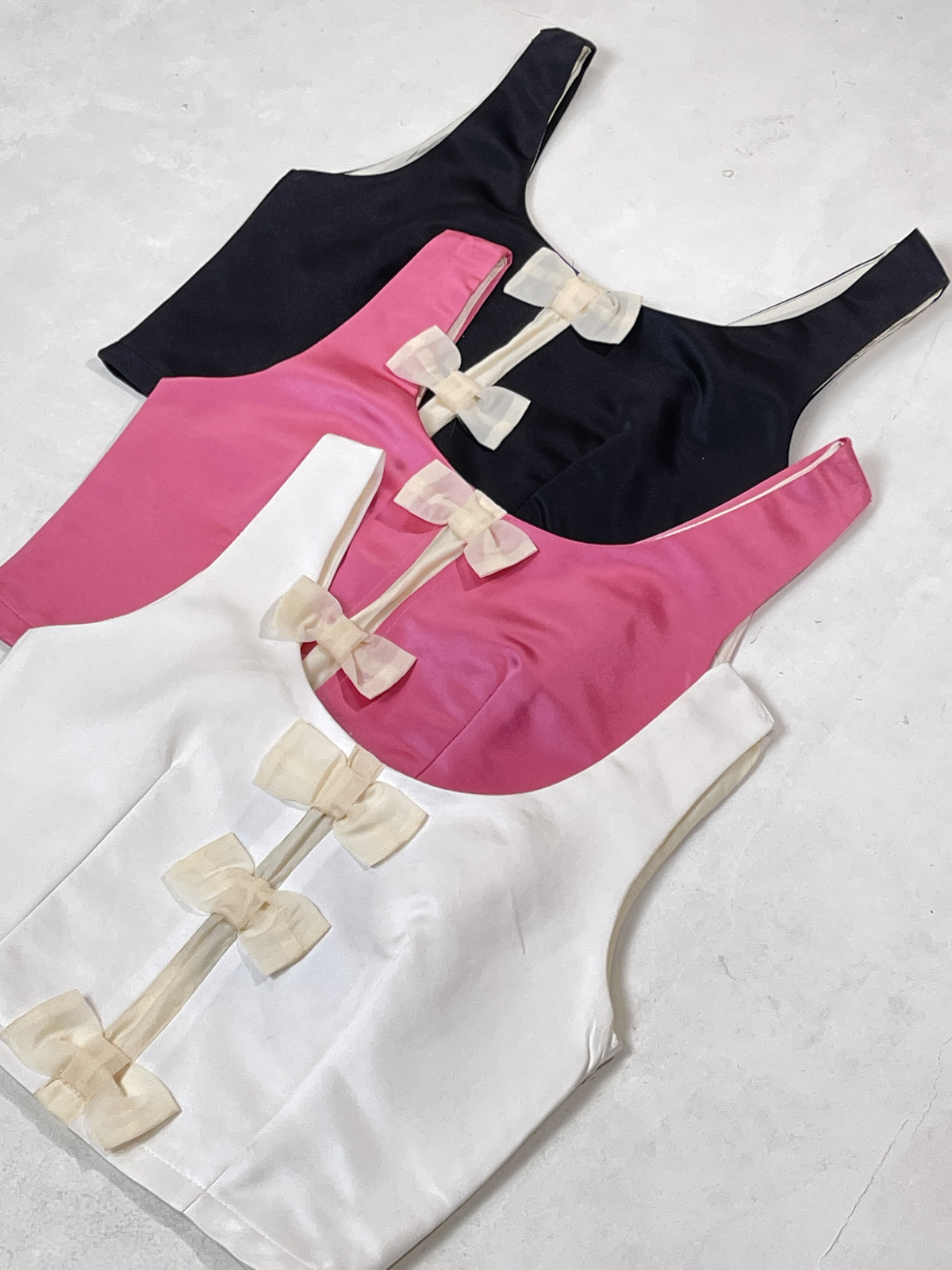 Bow Statement Top M102