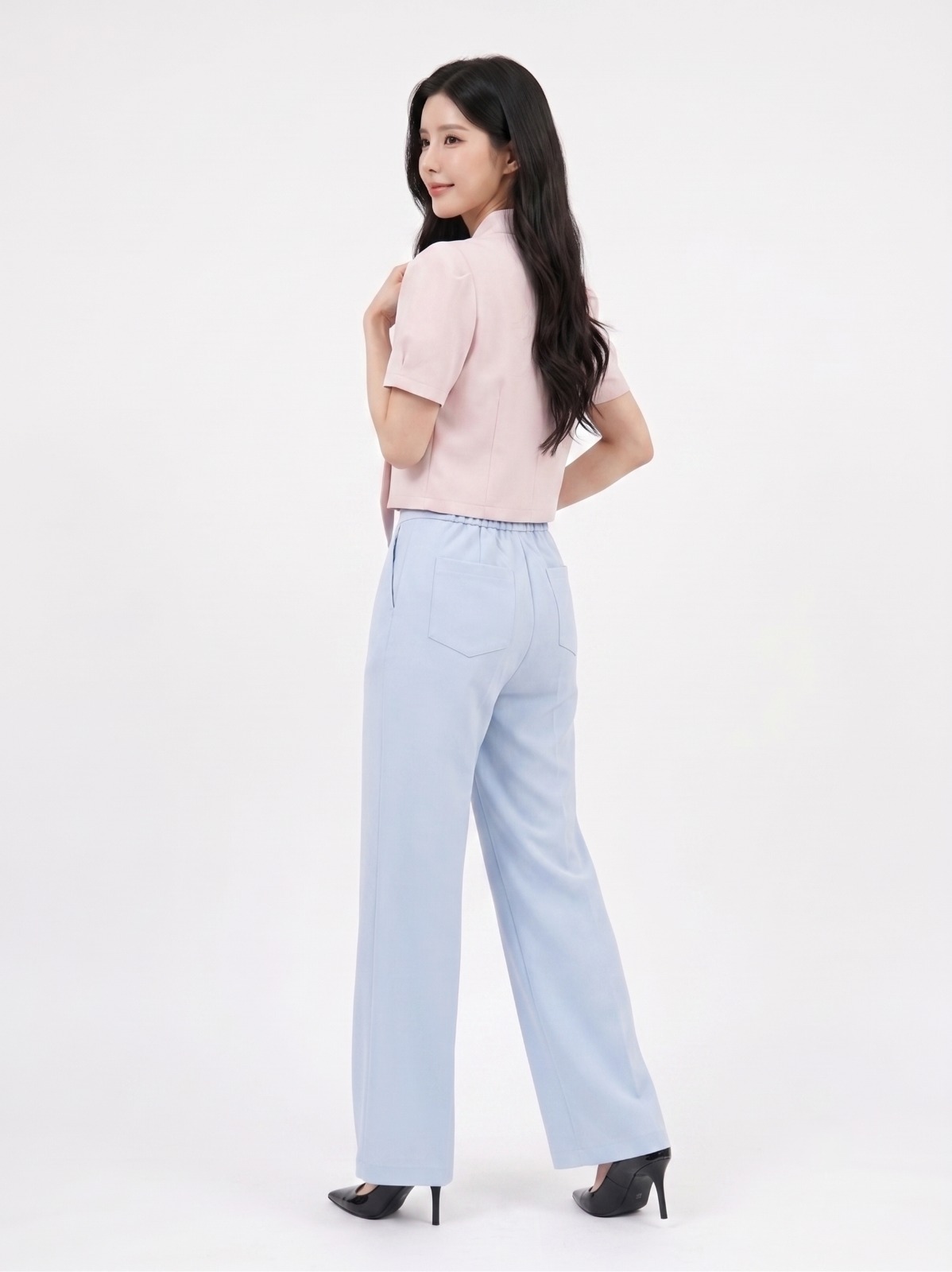 2151BB Avery Pearl Tie-Neck Crop Blouse