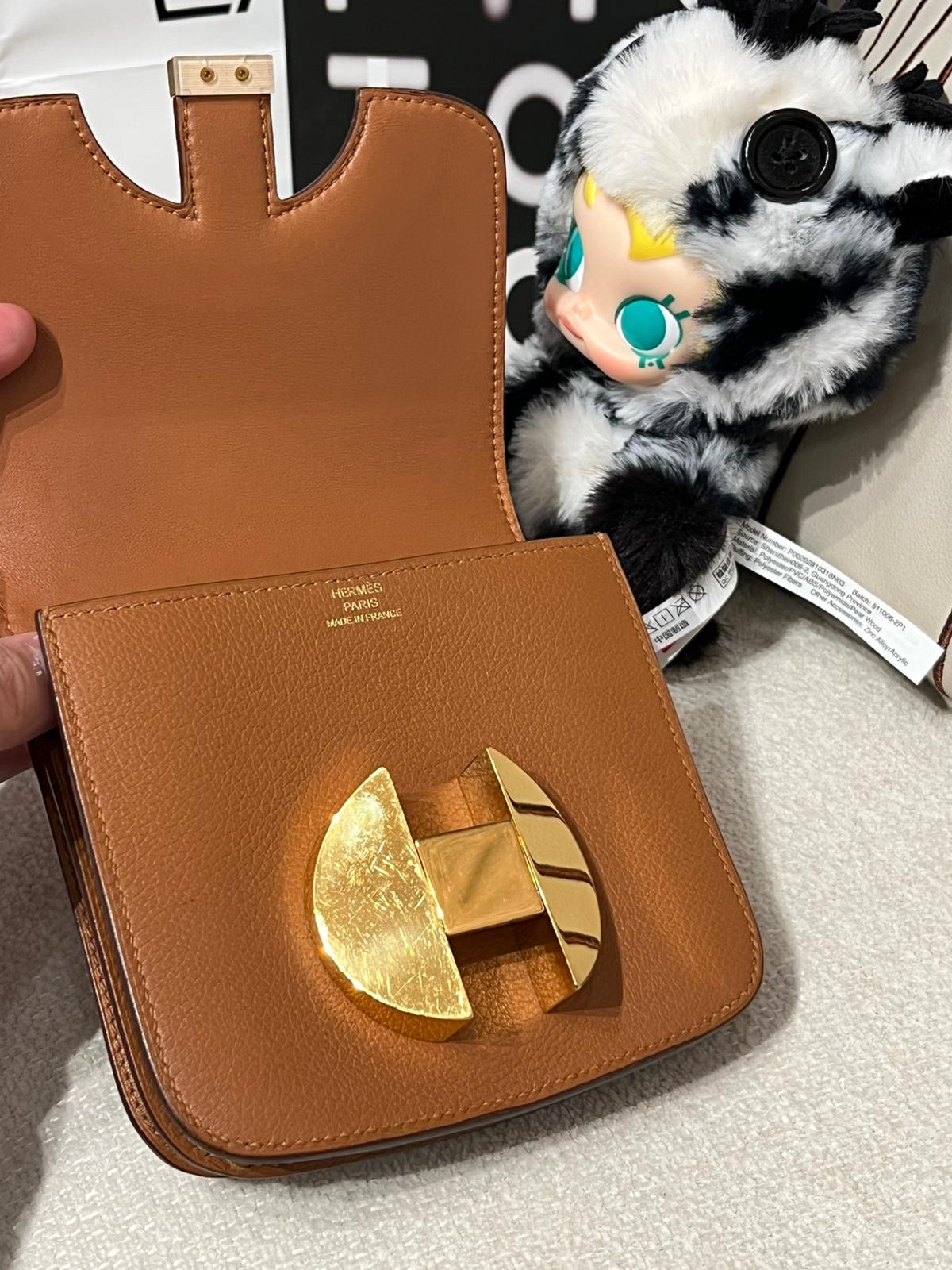 Hermes 2002 belt bag wallet STAMP D Gold Calfskin 2002 100%Authentic,92%new