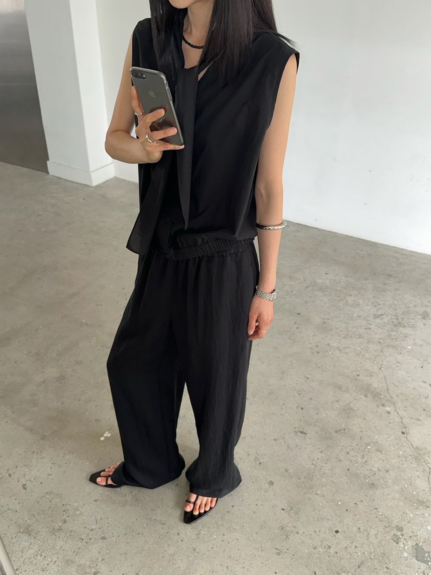 Half elastic wrist light shirt