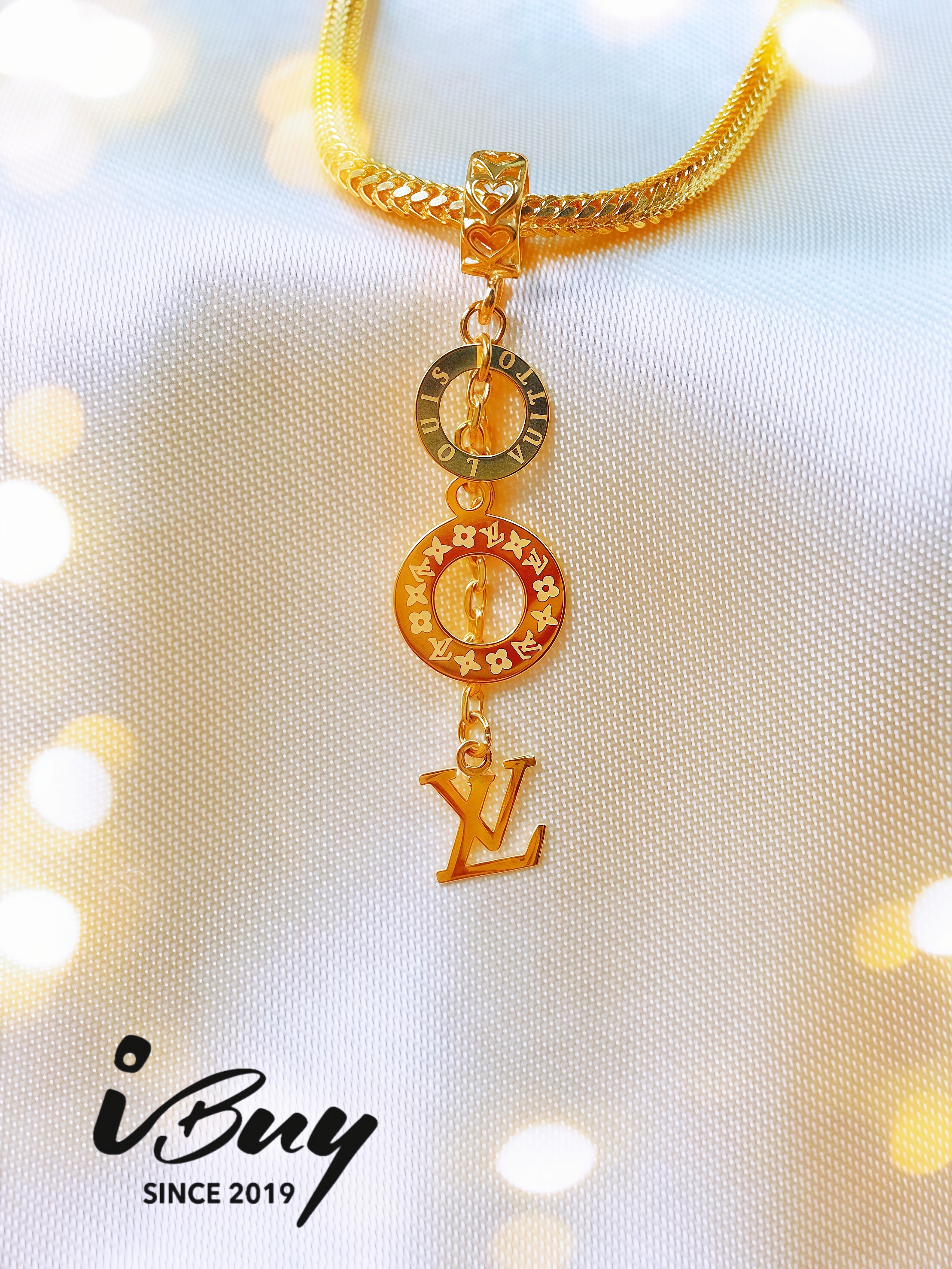 916 GOLD VL LOGO 3LINE BEAD 916 金 三行VL牌吊坠串咀