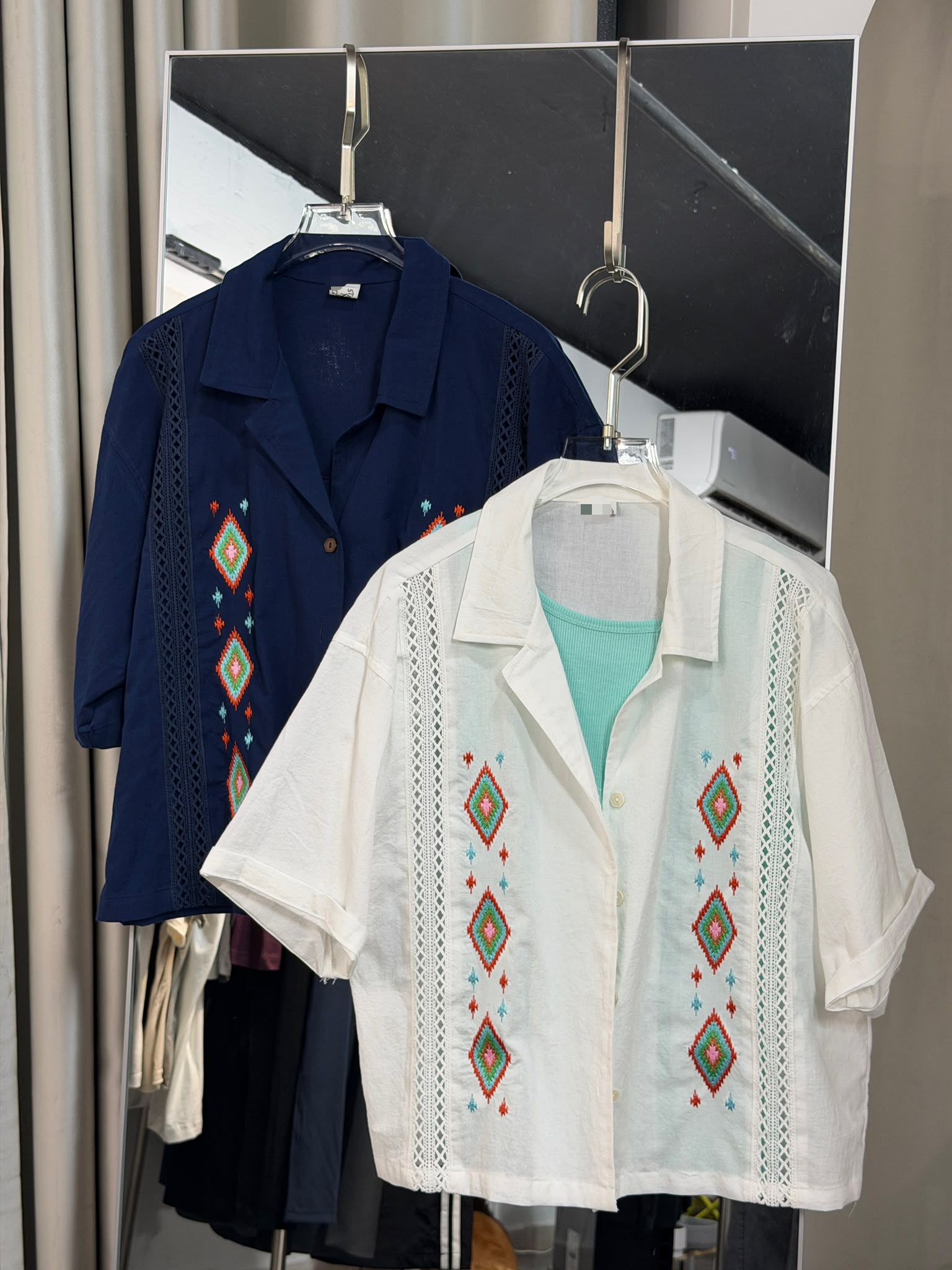民族風刺繡短袖襯衫 