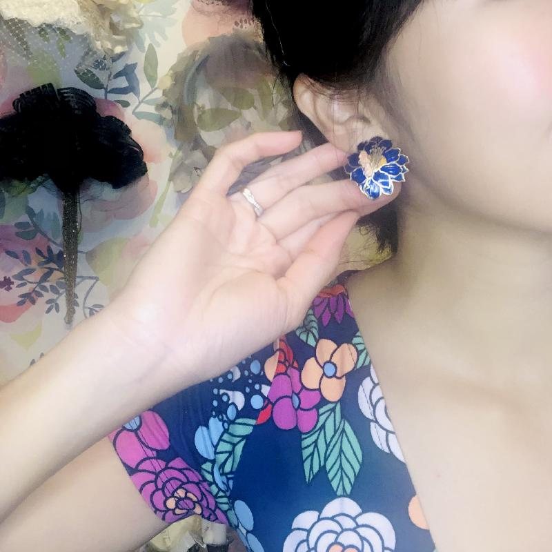 Vintage C.a. 1980s Golden Outline Cobalt Blue Flowerhead Enamel Set of Brooch and Stud Earrings - Likely Made in Taiwan（MT638）