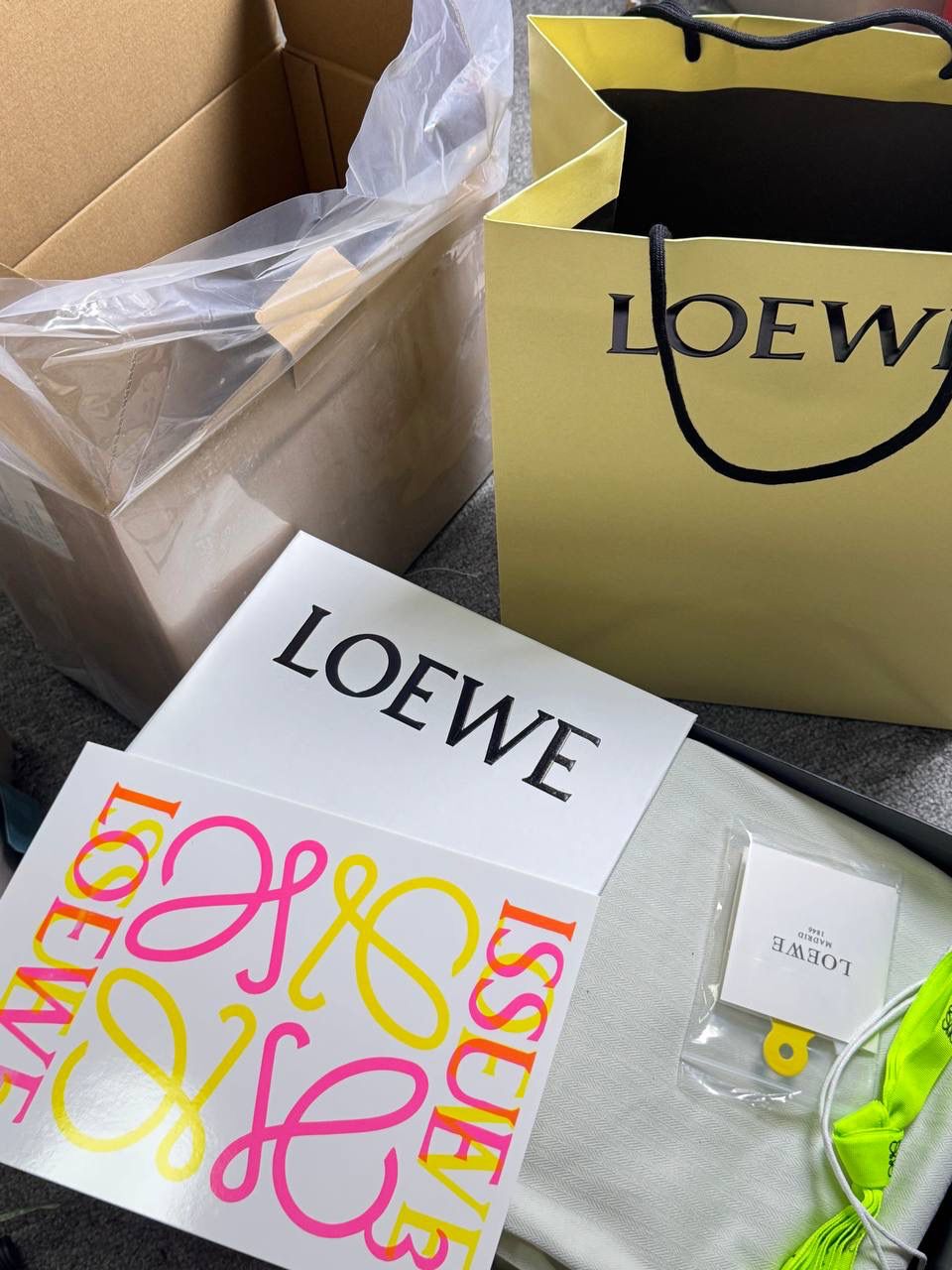 独家包装篇‼️ 【飞机盒➕品牌卡片➕全套ID卡➕独家定制礼品袋➕丝带➕满印雪梨纸】