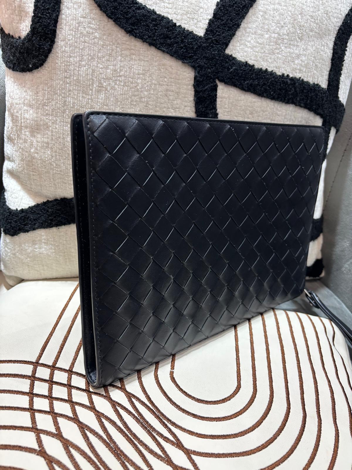Bottega Veneta BV Intrecciato Document Case clutch 100%Authentic, 98%New ✅Dust bag
