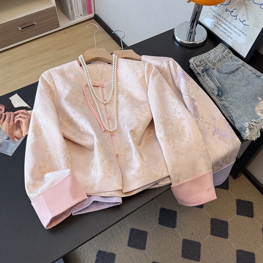 B160(9929) 新中式气质花纹复古缎面提花卷边袖单珠子流苏盘扣紫外套上衣