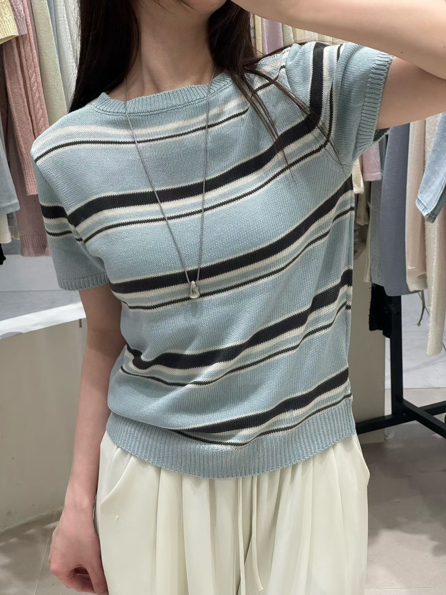 HA14 間拼色針織上衣