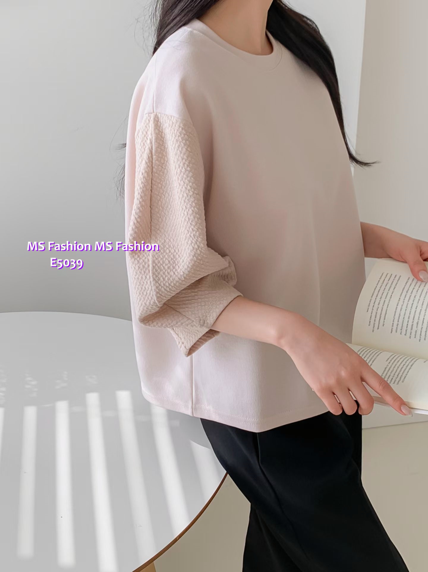 E5039 壓紋泡泡中袖top