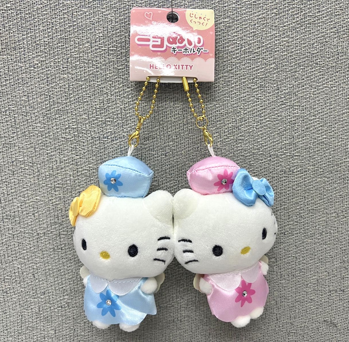 🎌日本直送🎌 Hello Kitty 護士服造型 對裝磁石公仔掛飾