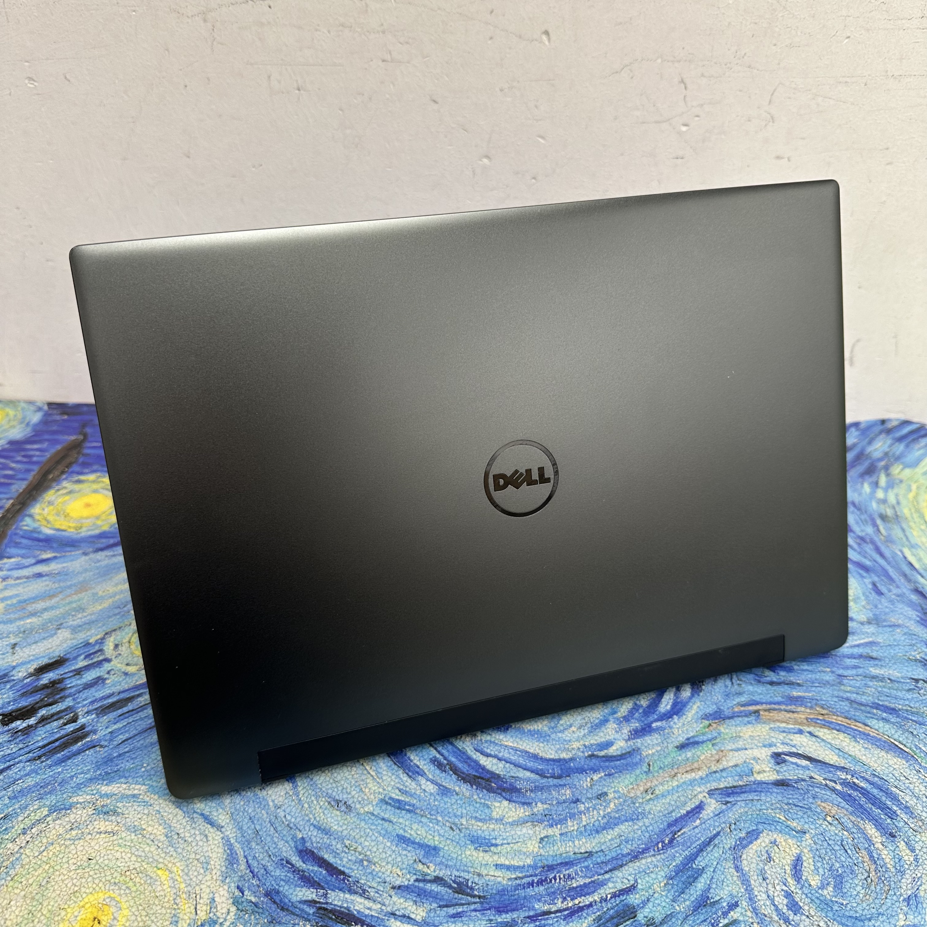 (超抵用DELL 文書機) Dell Latitude m5-6Y54/8GB Ram/256GB SSD/ 超薄機身/LED鍵盤/Ultrabook / Notebook / Laptop / PC / Movie / Netflix / Win10 / 文書 / Office