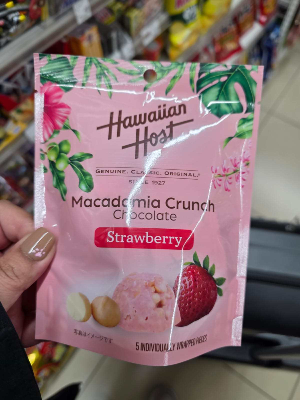 macadamia crunch chocolate strawberry