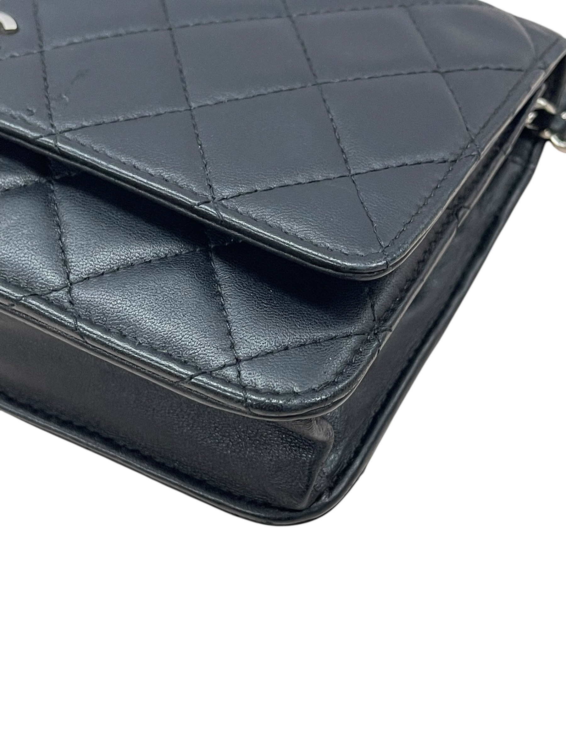 Pre-owned Chanel Classic Wallet on Chain / Product Code: 081701