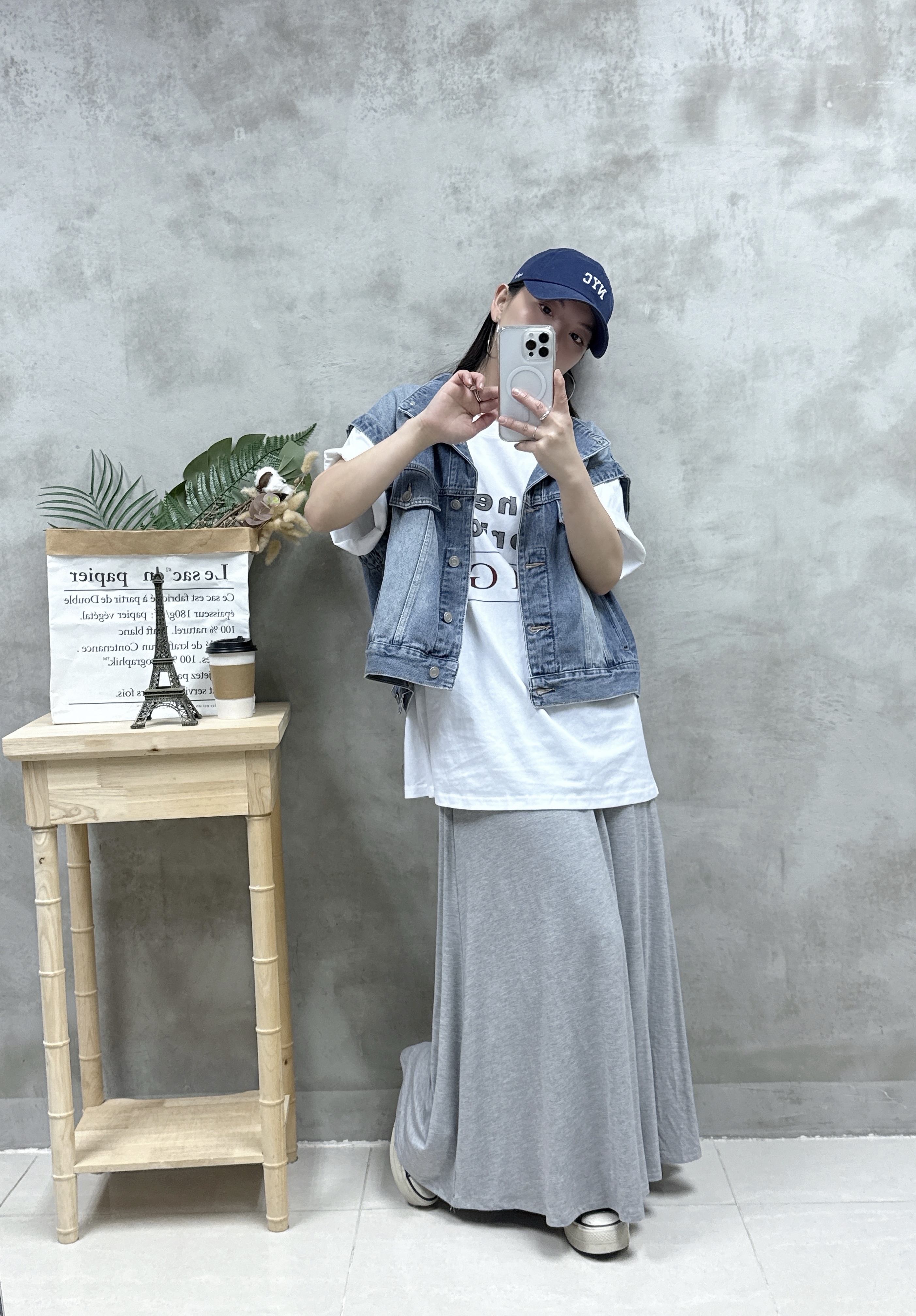 D11 英文字Print Tee