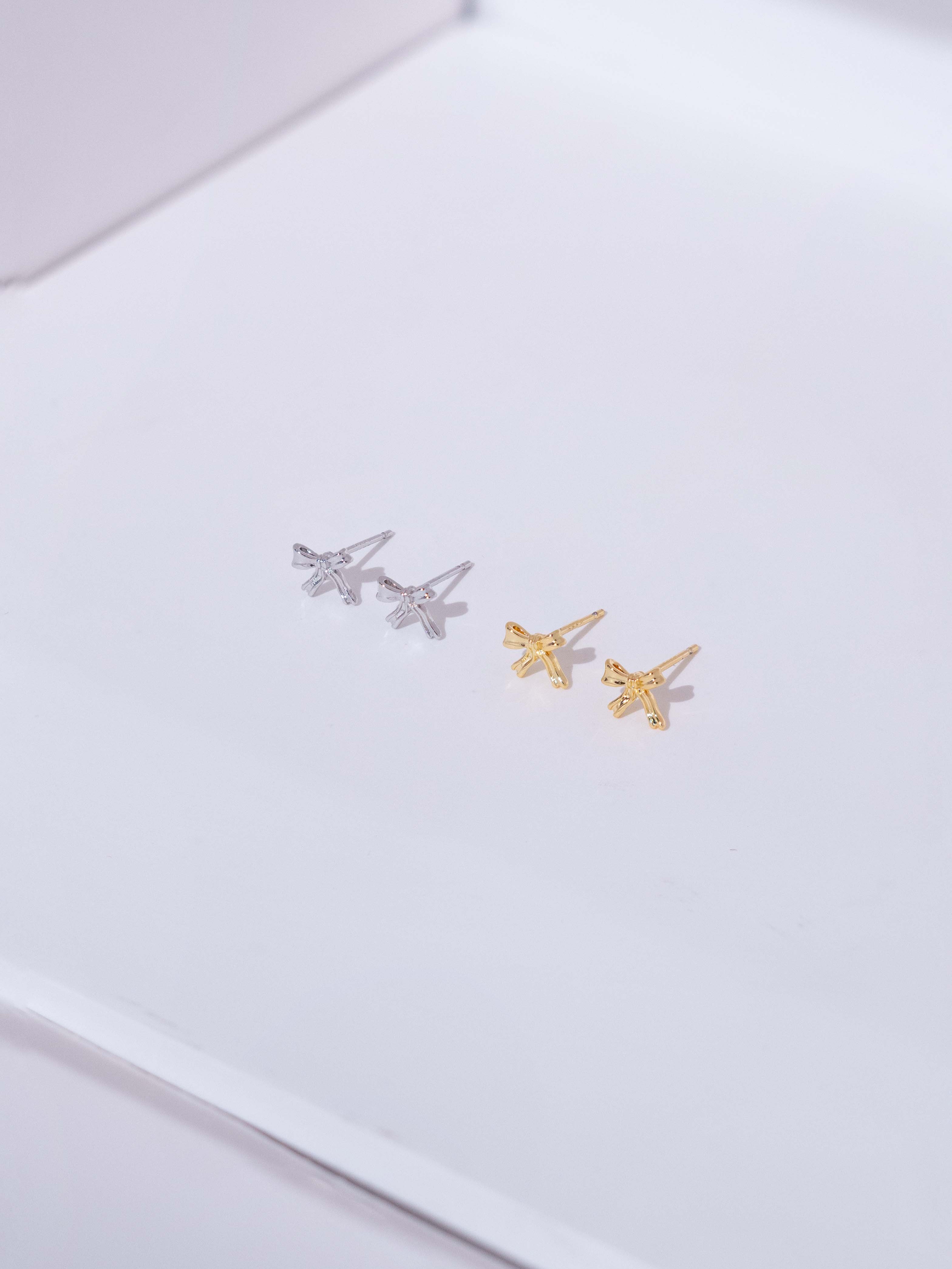 Gift Ribbon Stud Earrings
