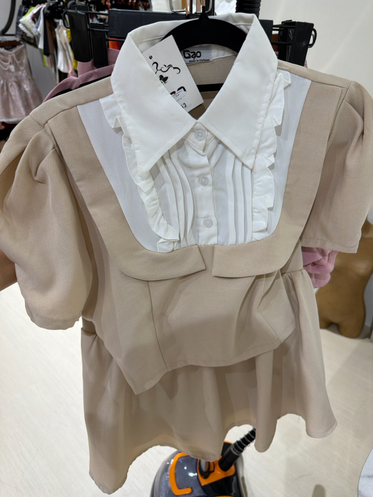 復古風翻領優雅A字套装