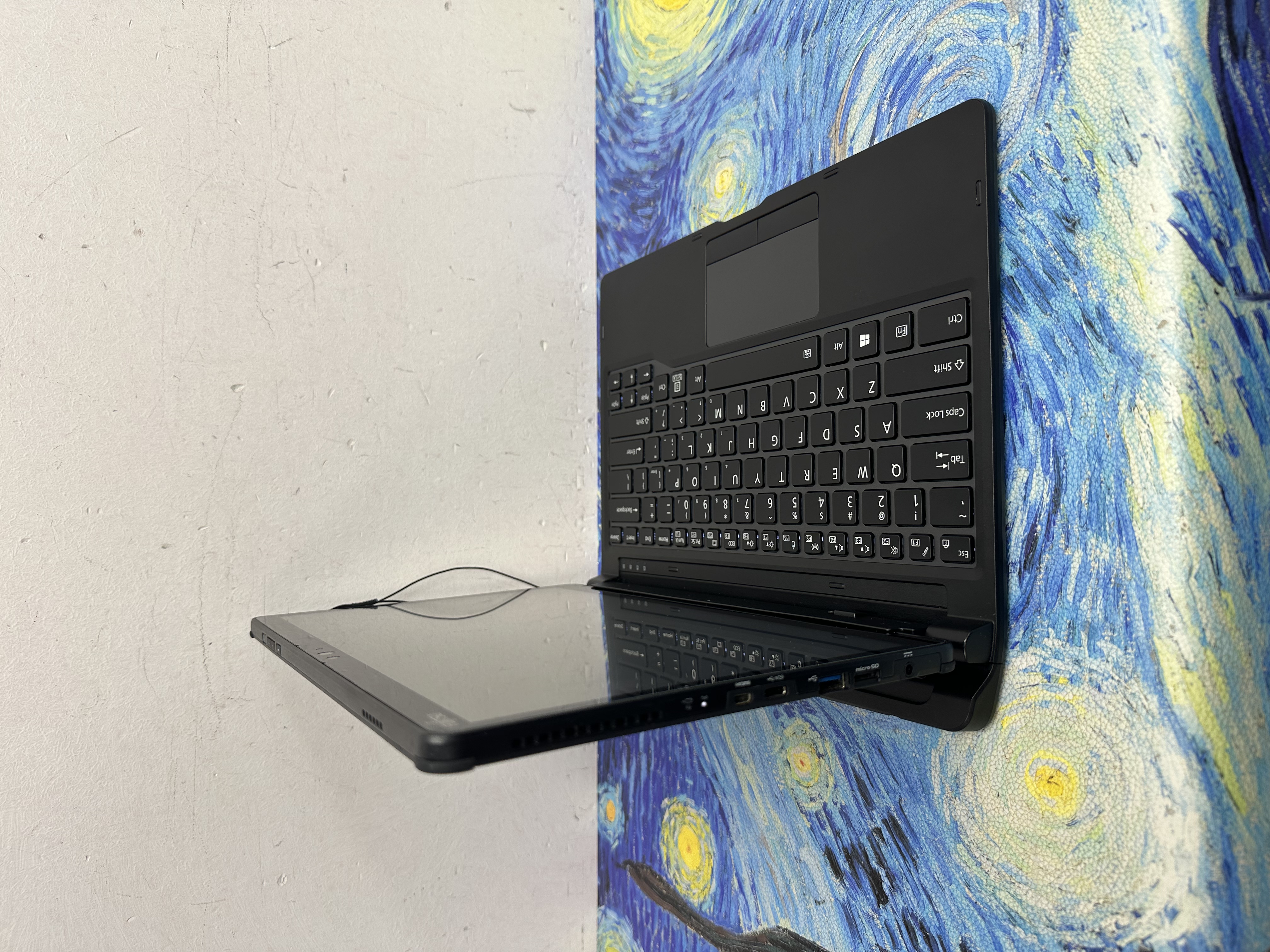 (13寸 超輕薄機身 Touch Mon Fujitsu🔥) Fujitsu 富士通 i5-8365U/8GB Ram/256GB SSD/超靚機身/ 超輕薄/ Laptop / Notebook / 抵用文書機 / Tablet / 平板 / Movie / Netflix / 分拆式鍵盤