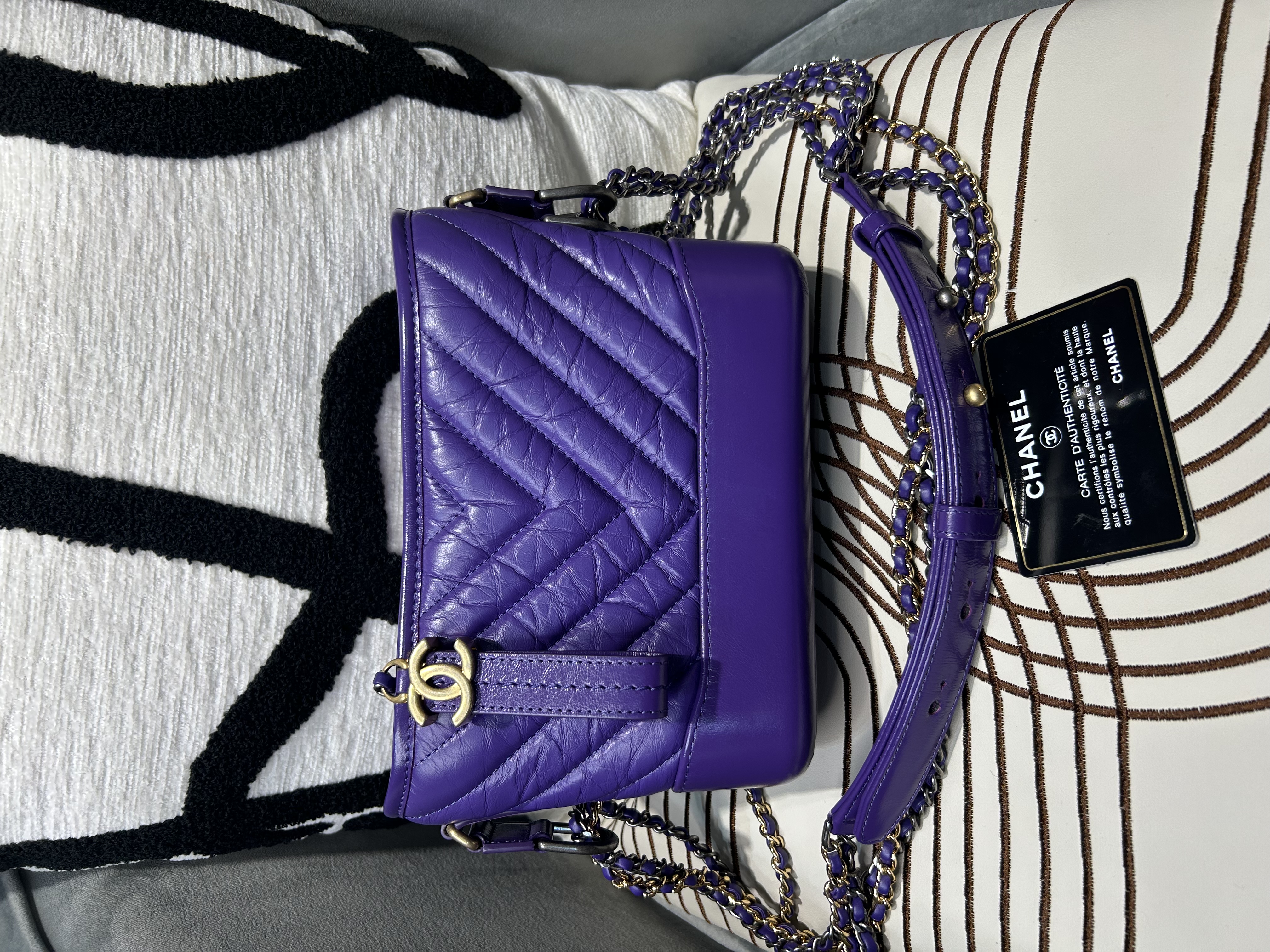 Chanel Gabrielle small hobo purple  100%Authentic ,99%new ✅收據✅card✅dust bag✅box