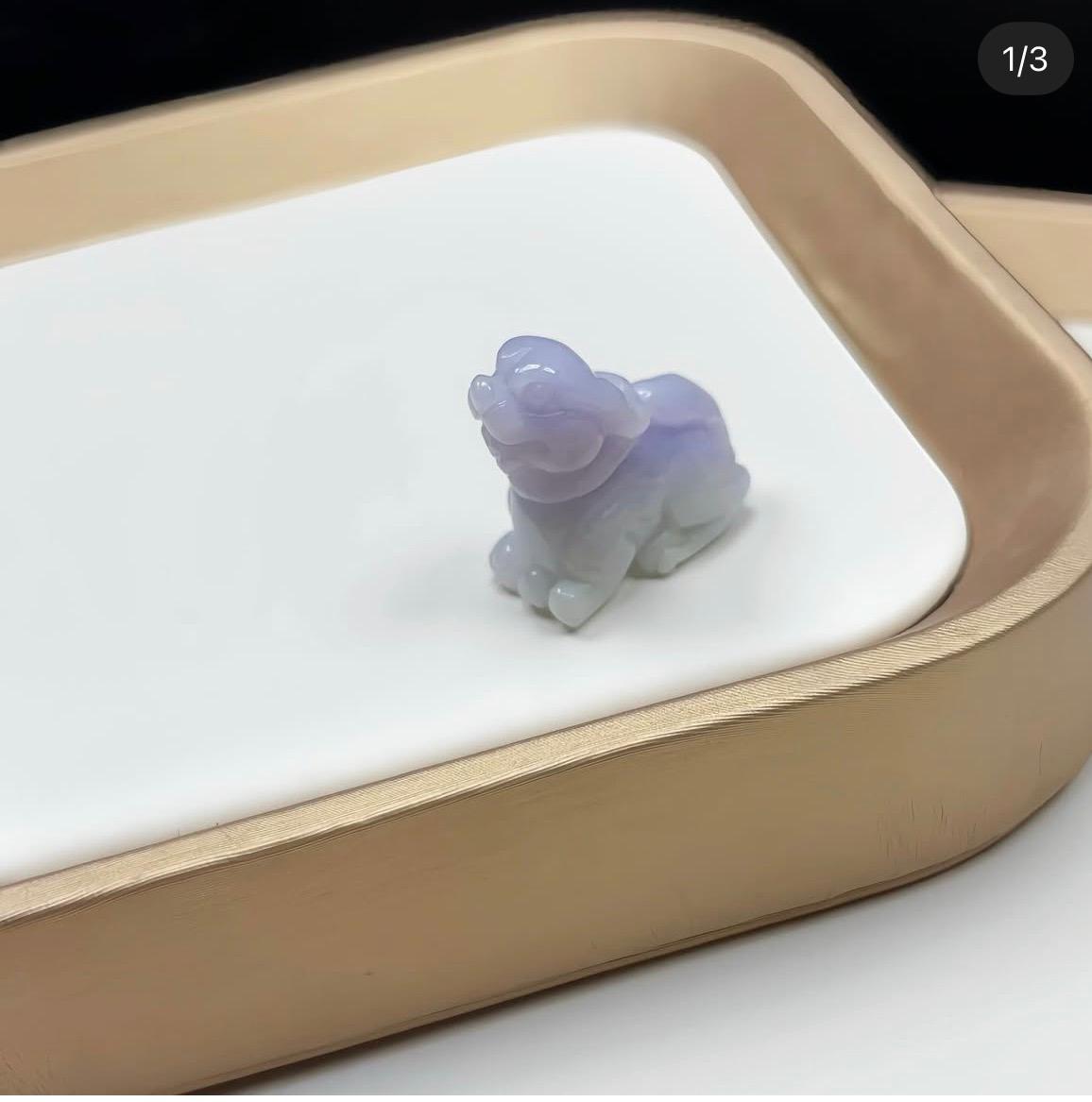 紫羅蘭翡翠小狗