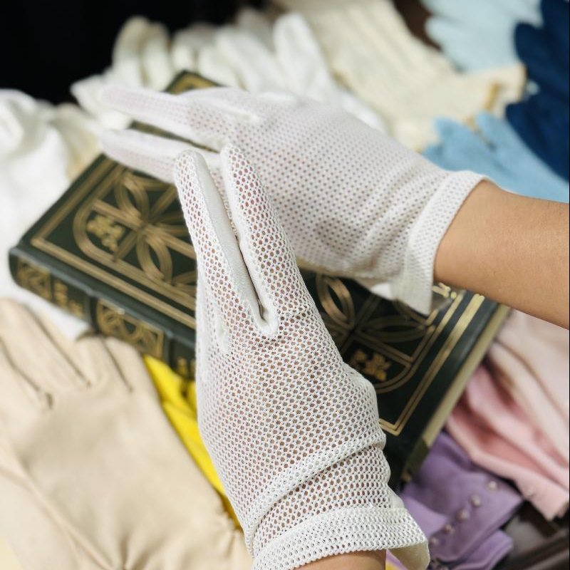 Vintage 1960s Mesh white Gloves(MT2425)