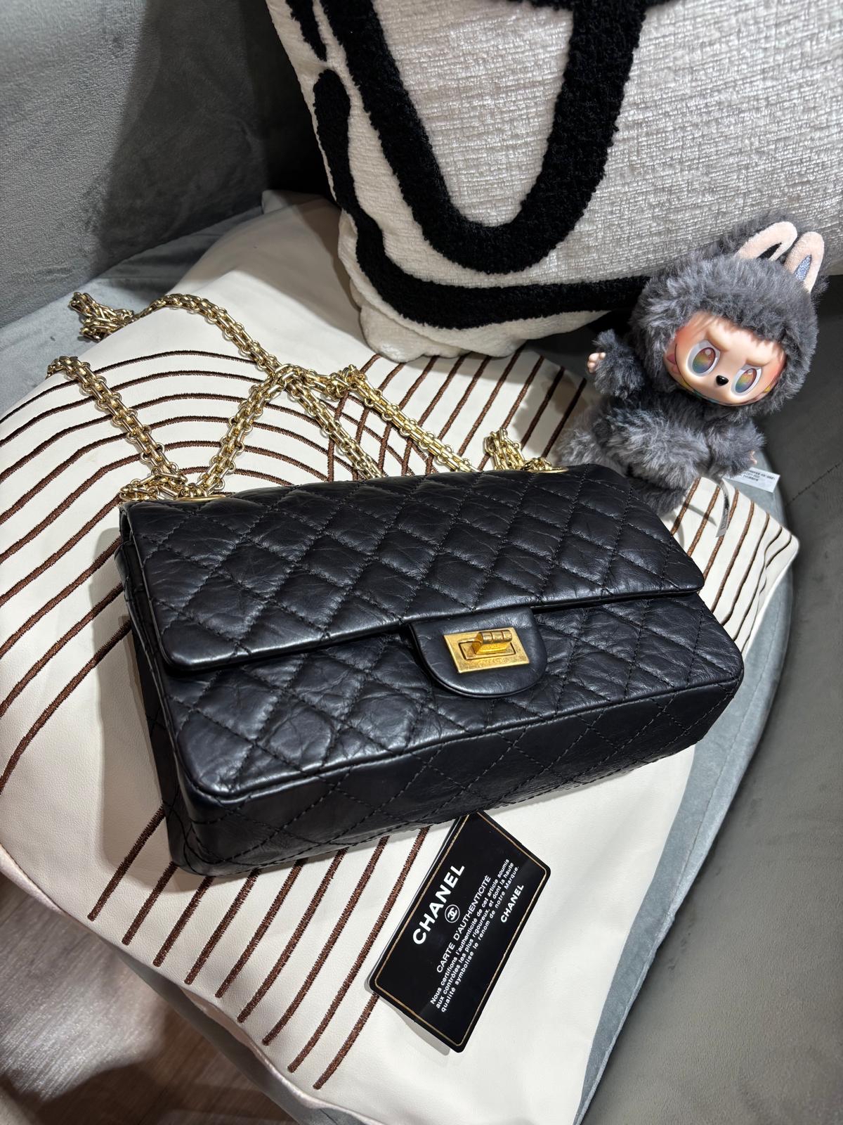 Chanel 2.55 Flap Bag Small 黑色金扣100%Authentic, 95%New ✅Card ✅Dust bag✅Box