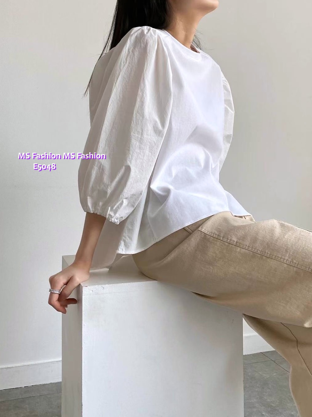 E5048 淨色泡泡中袖top